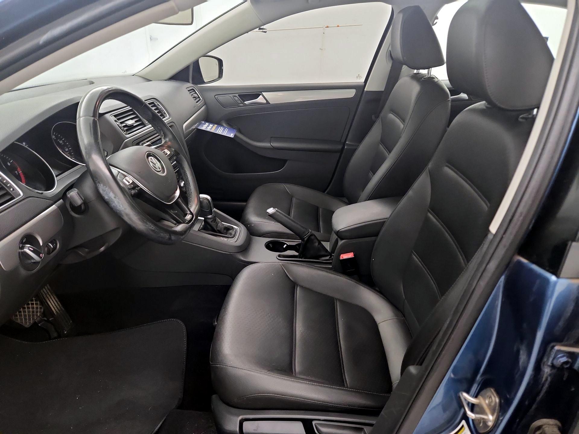 Thumbnail: 2017 Volkswagen Jetta - 11