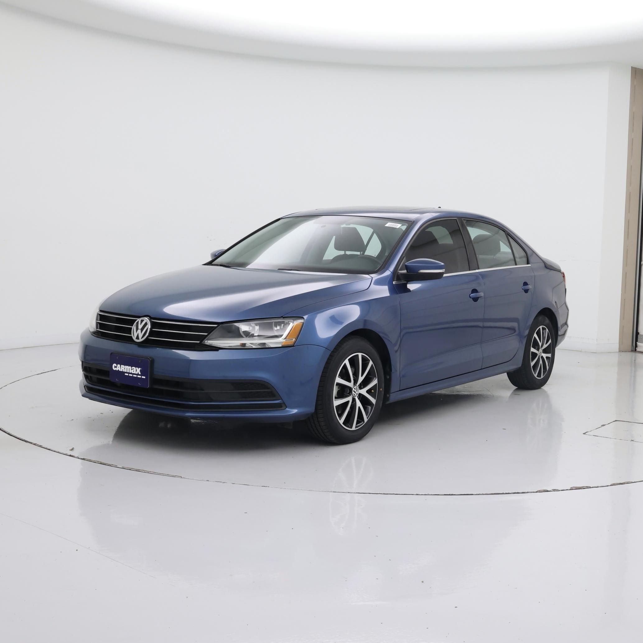 Thumbnail: 2017 Volkswagen Jetta - 4