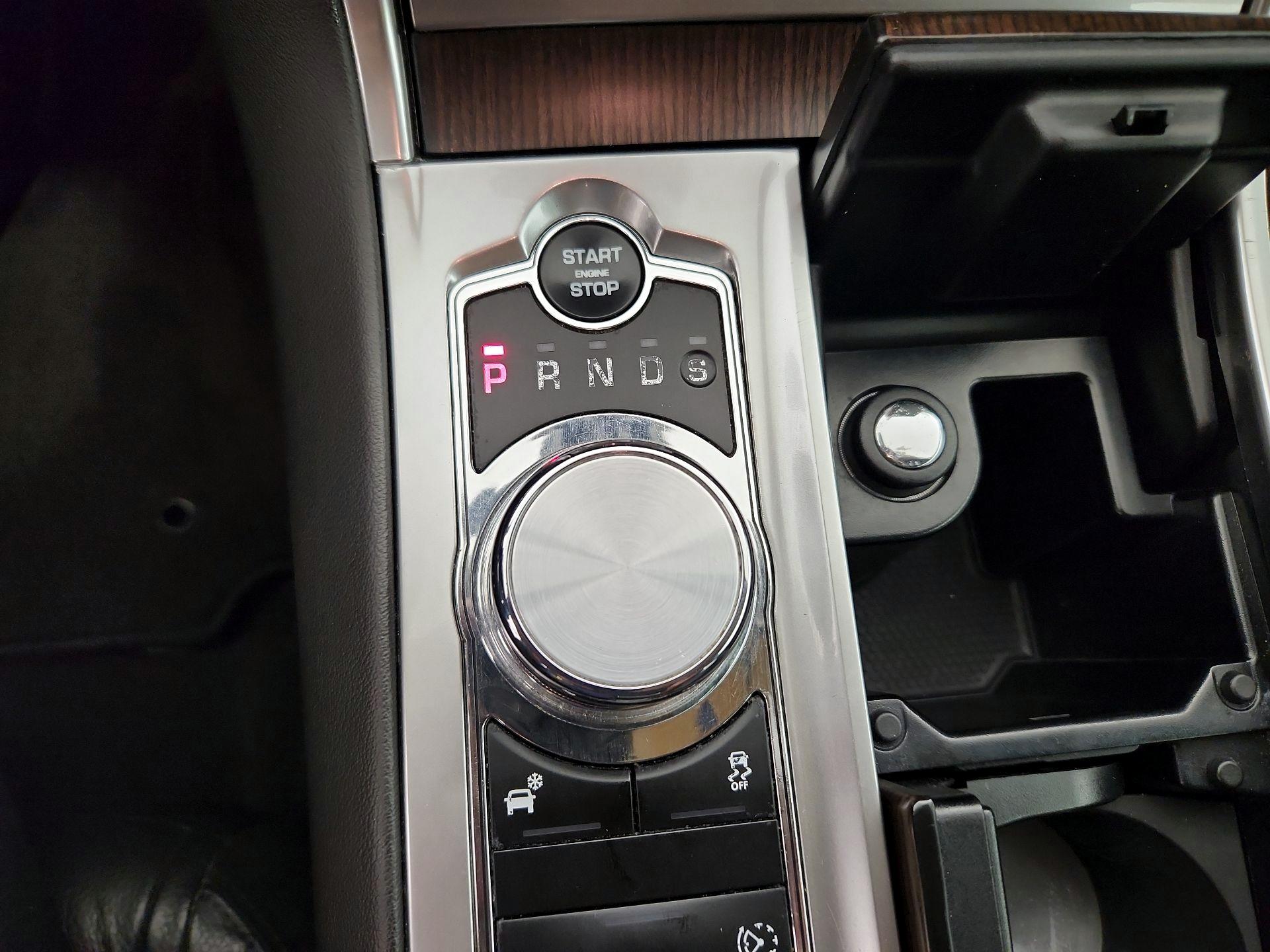 Thumbnail: 2015 Jaguar XF - 18