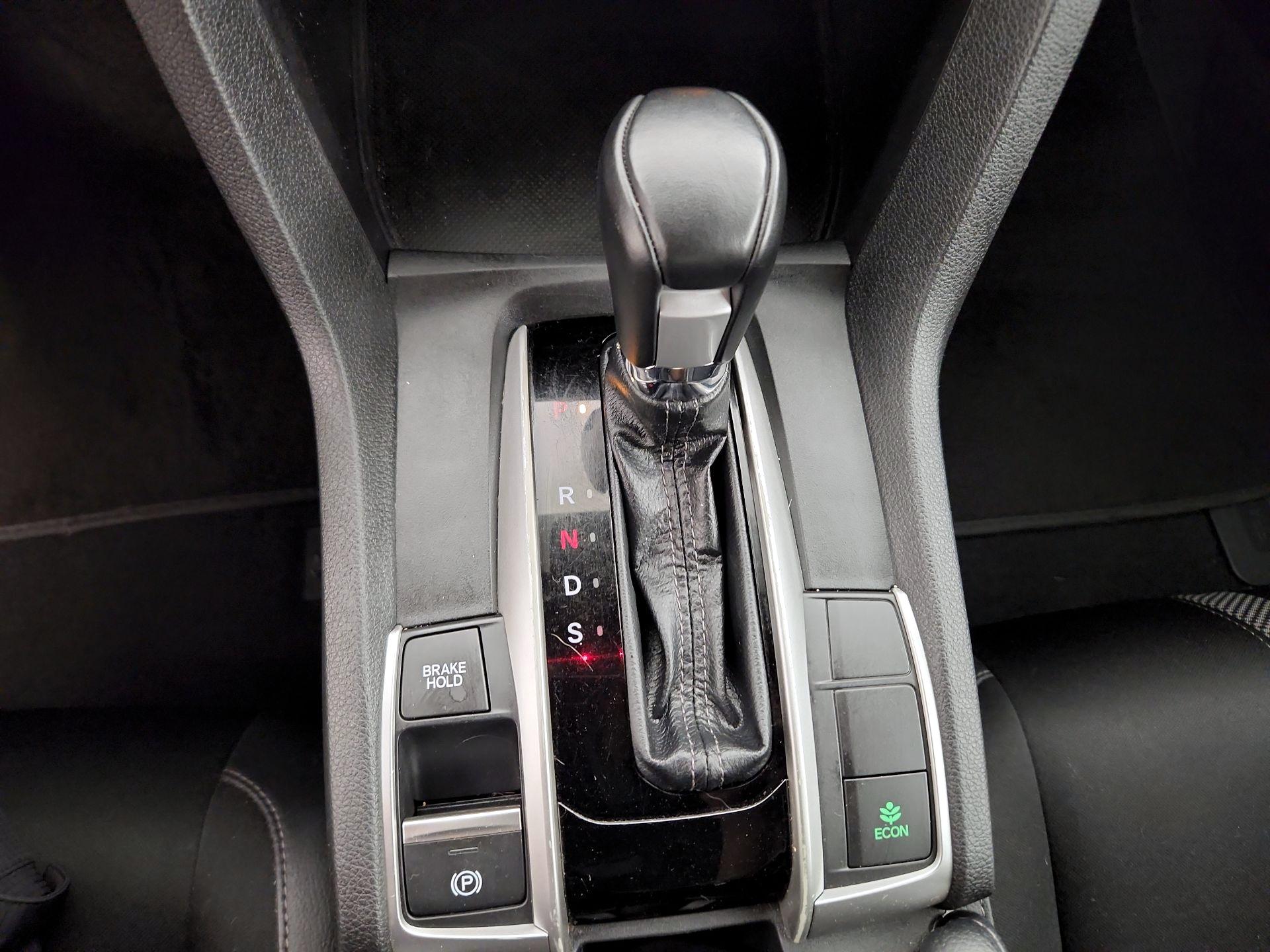 Thumbnail: 2019 Honda Civic - 17