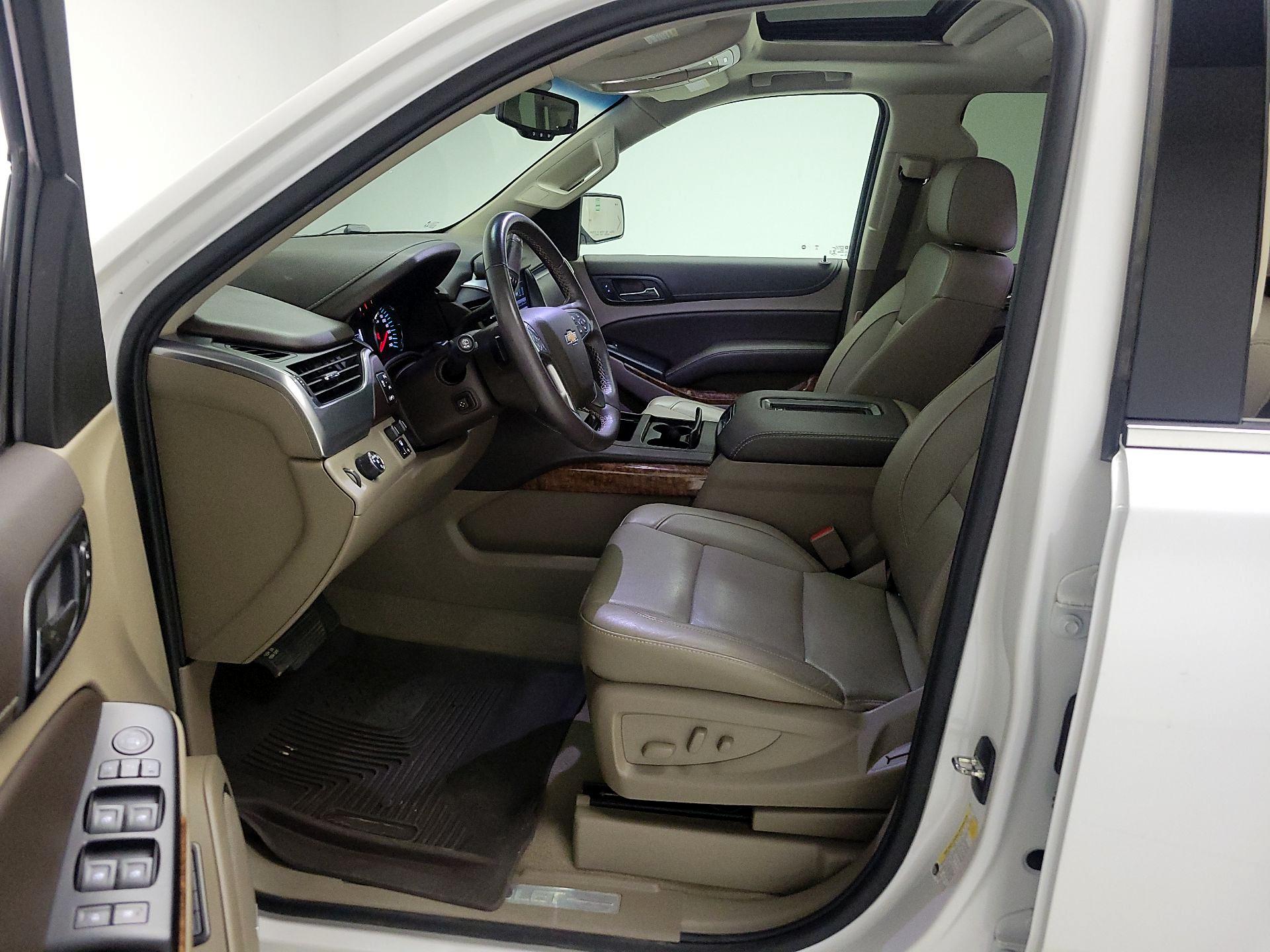 Thumbnail: 2019 Chevrolet Tahoe - 11