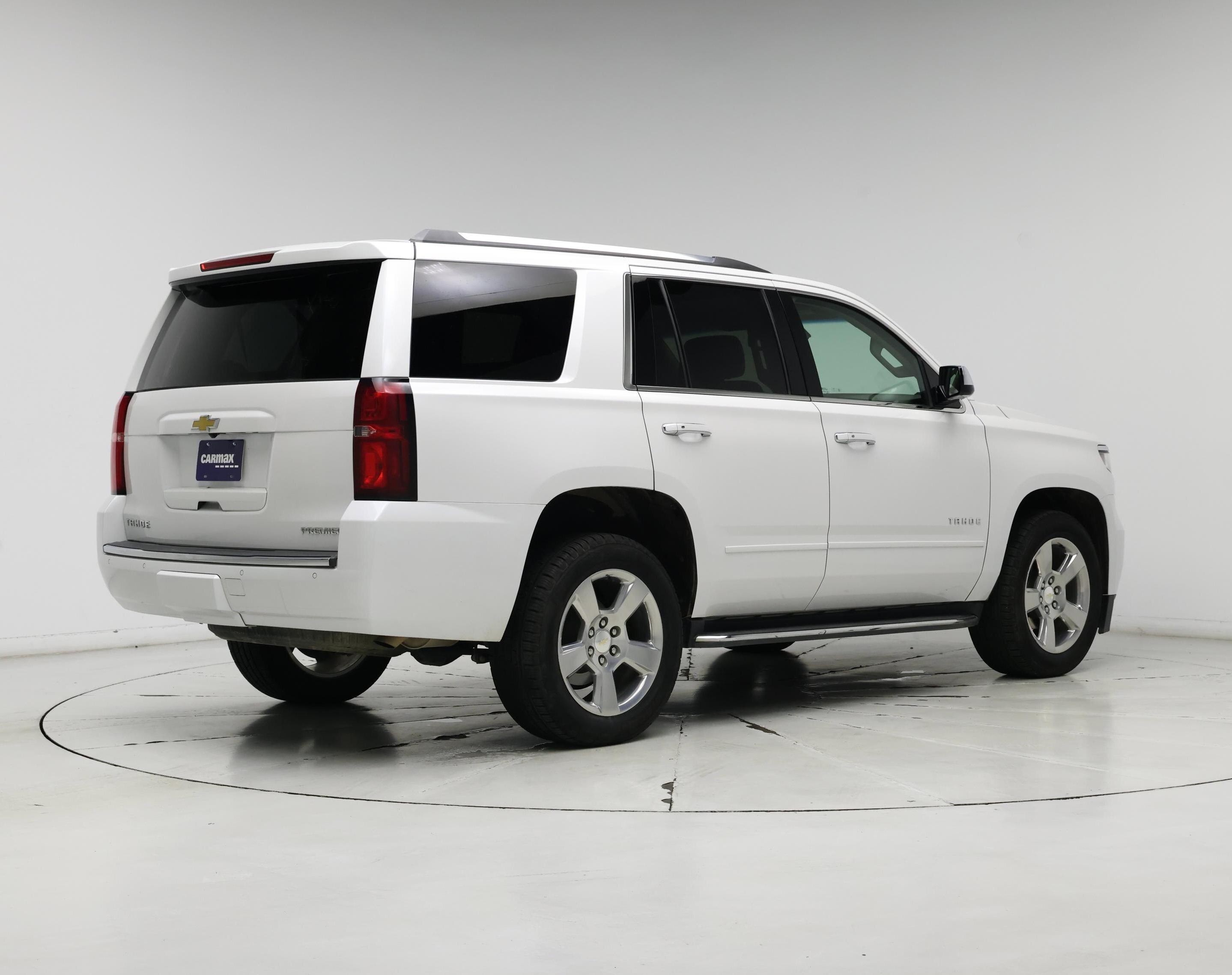 Thumbnail: 2019 Chevrolet Tahoe - 8