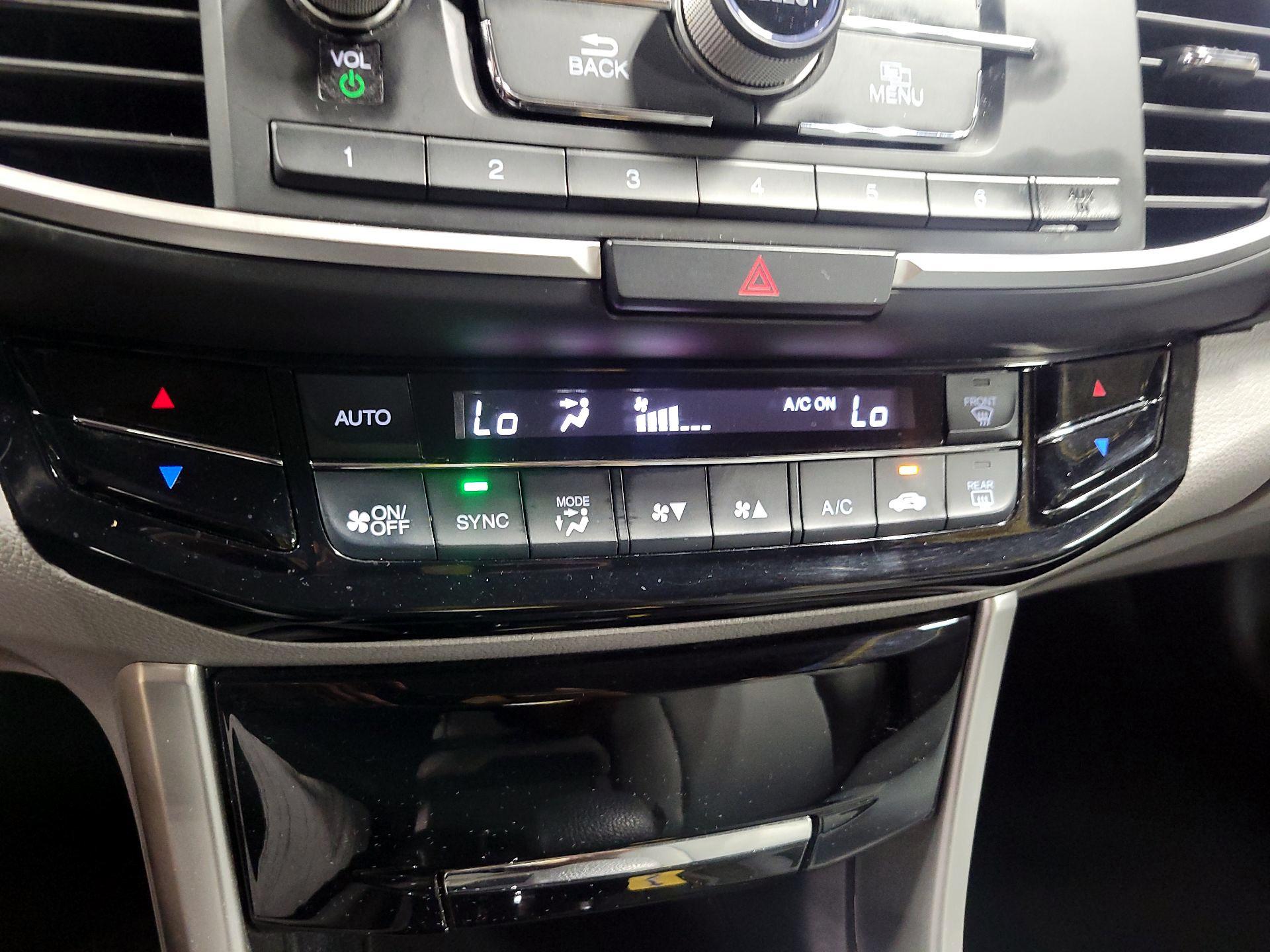 Thumbnail: 2016 Honda Accord - 16