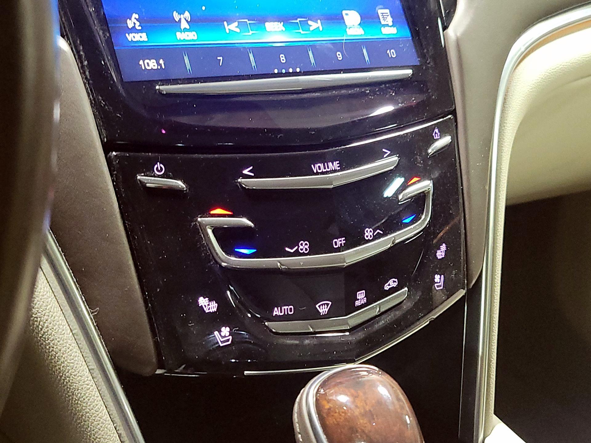 Thumbnail: 2014 Cadillac XTS - 16