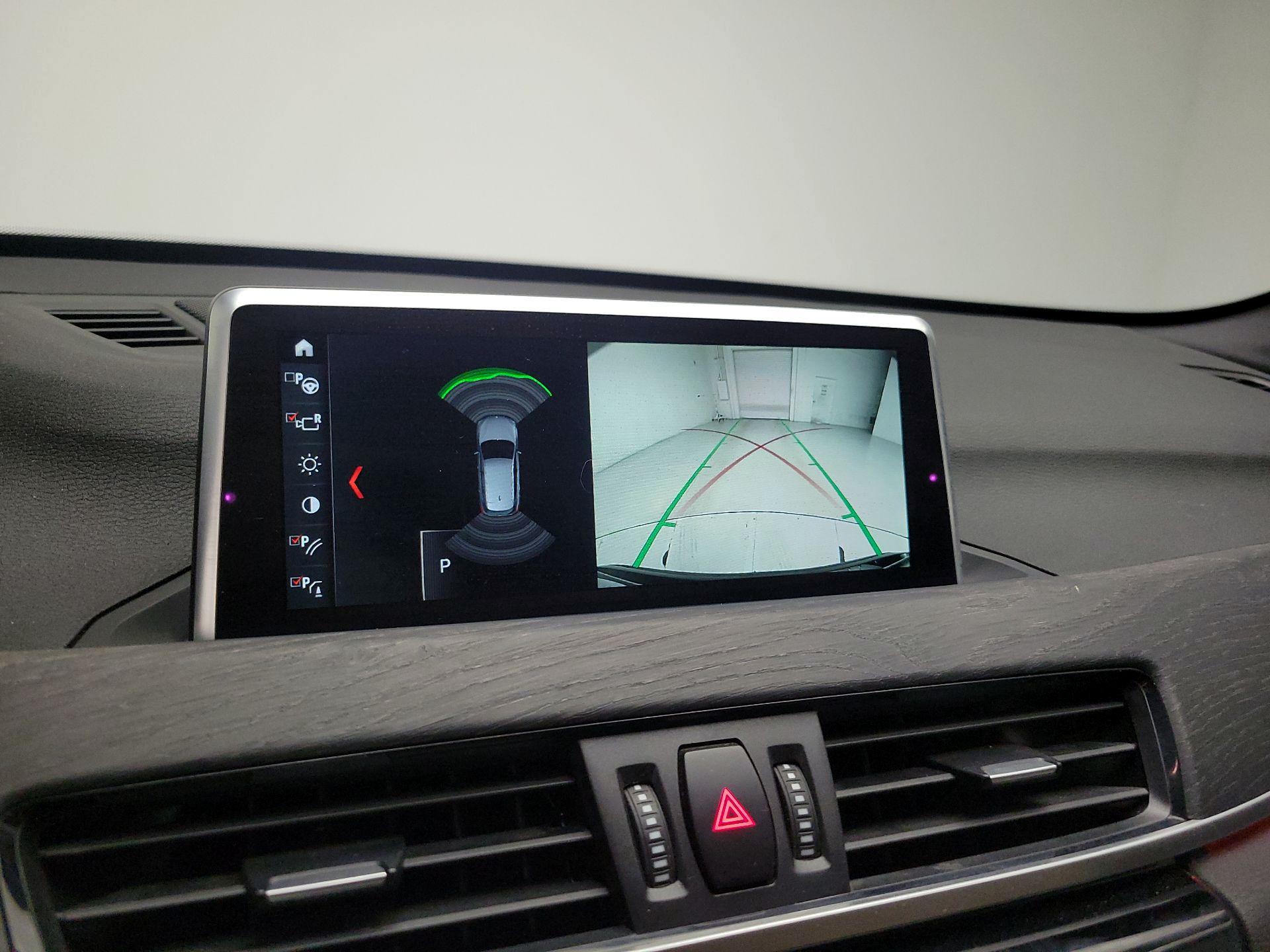 Thumbnail: 2018 BMW X1 - 15