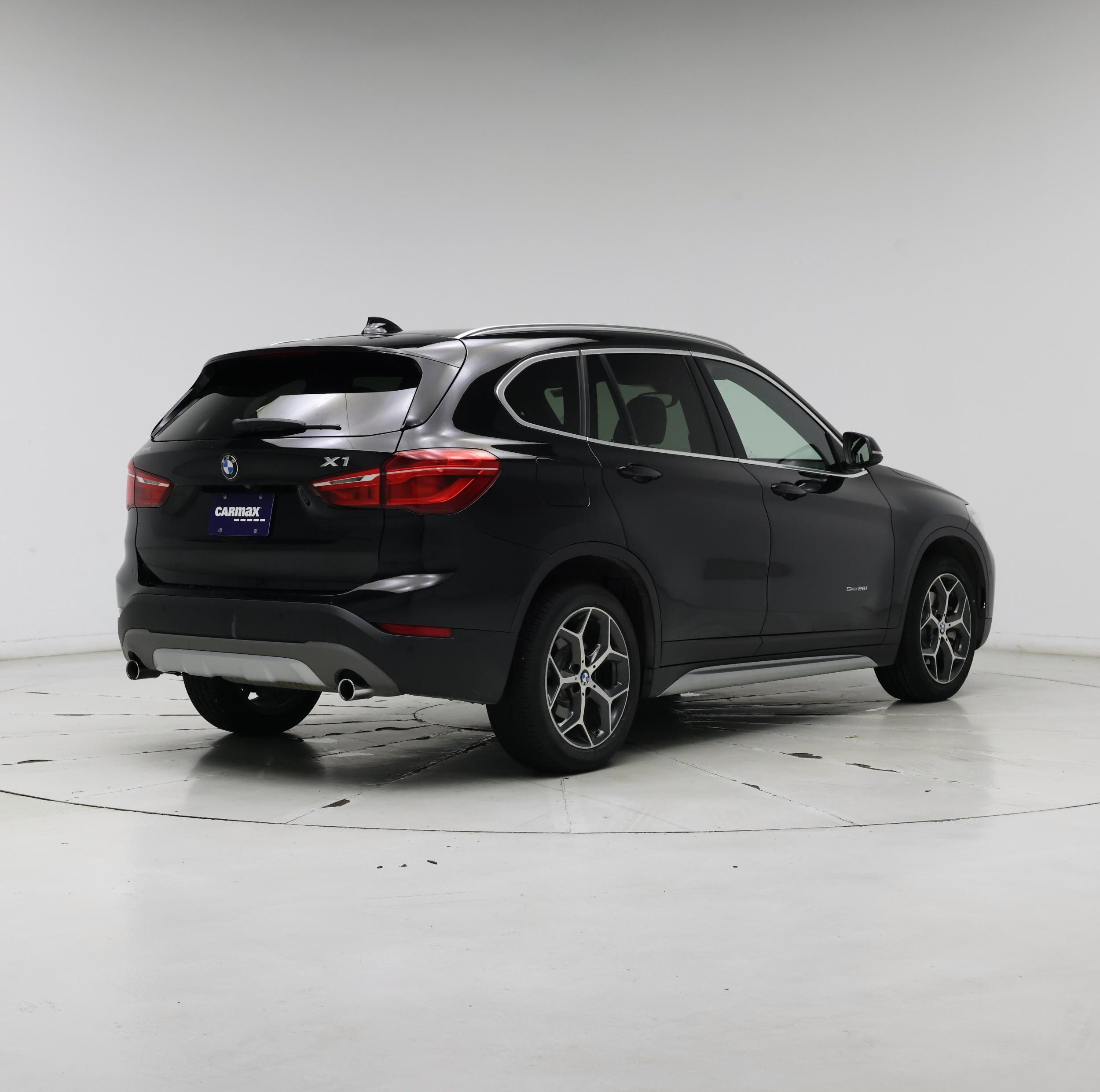 Thumbnail: 2018 BMW X1 - 8