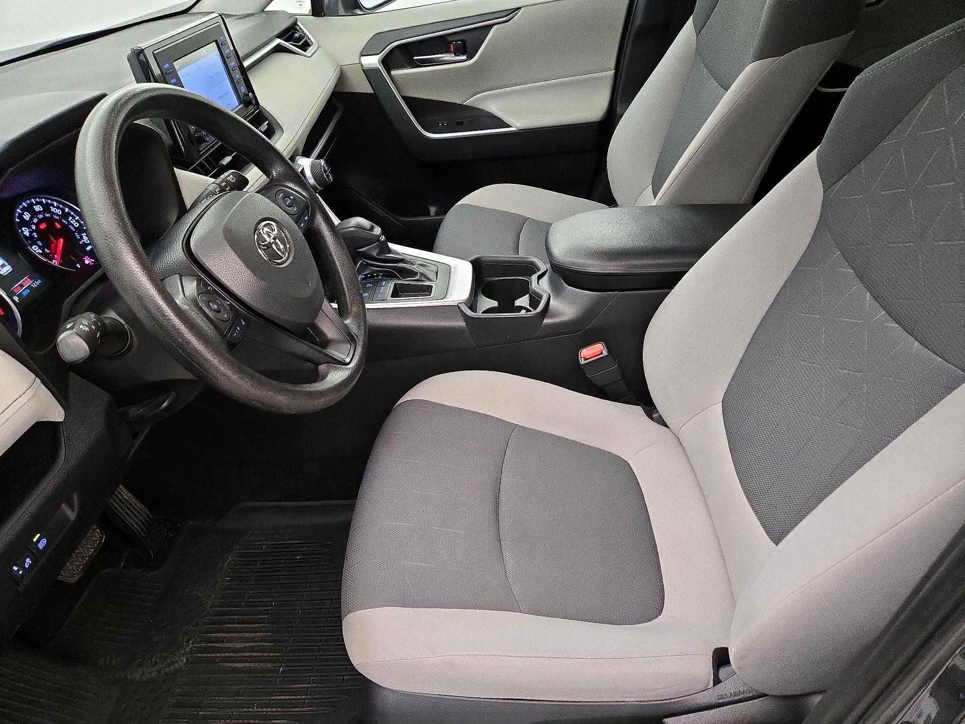 Thumbnail: 2019 Toyota RAV4 - 11