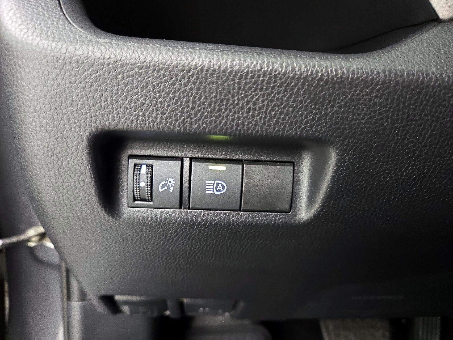 Thumbnail: 2019 Toyota RAV4 - 13