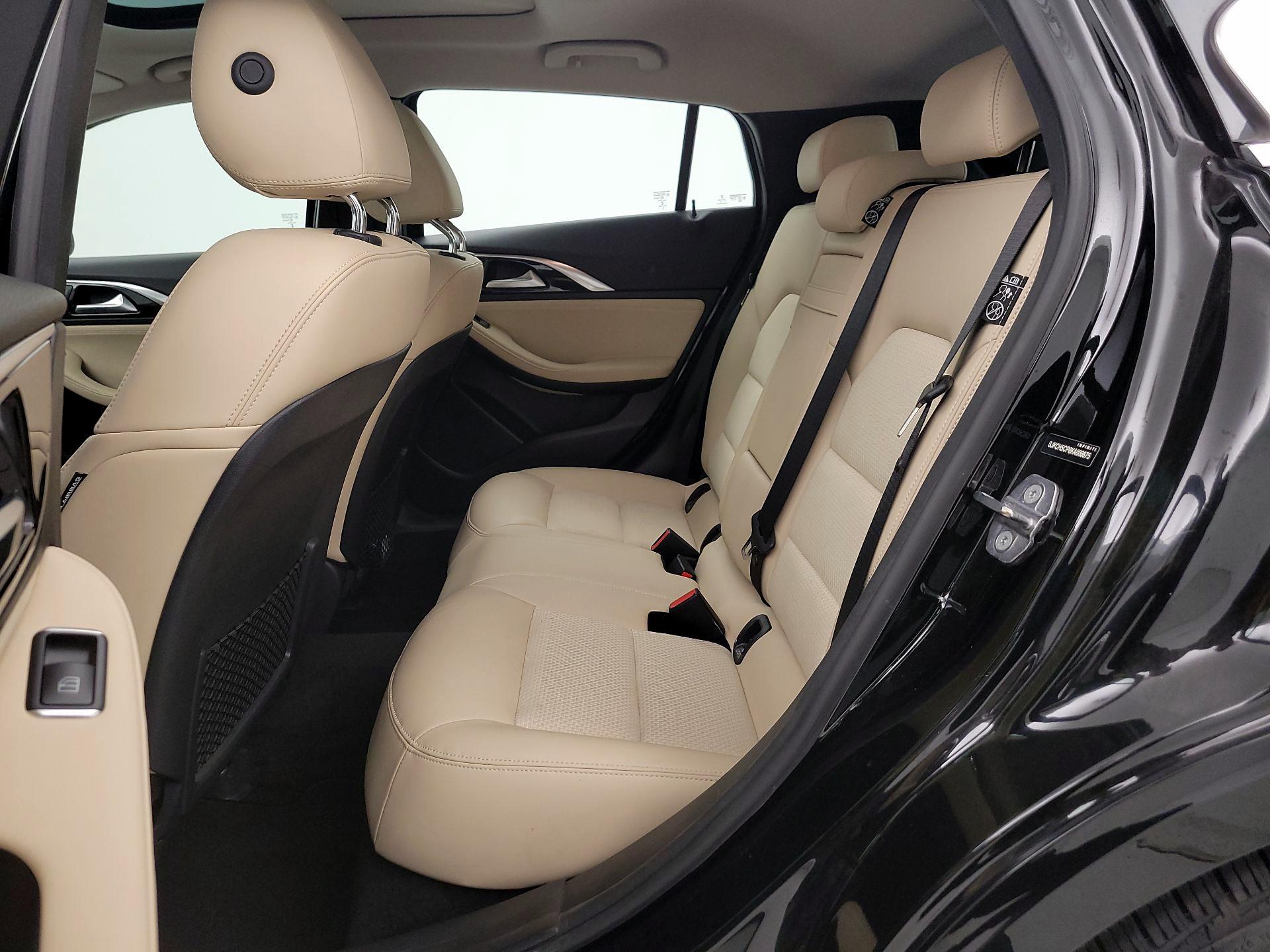 Thumbnail: 2019 INFINITI QX30 - 20