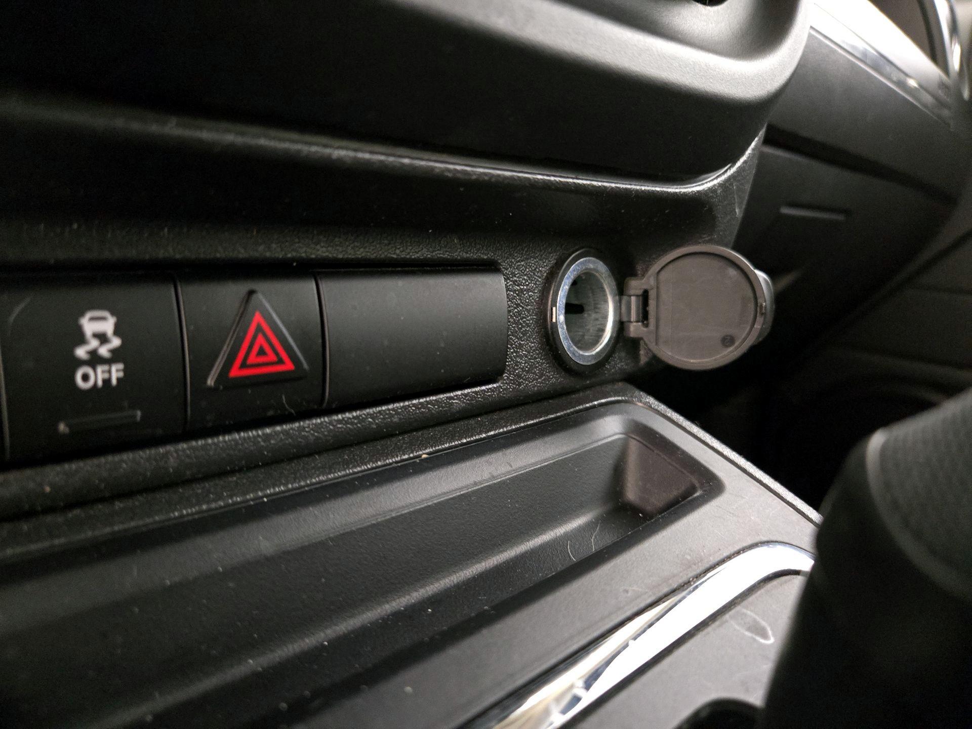 Thumbnail: 2016 Jeep Patriot - 16