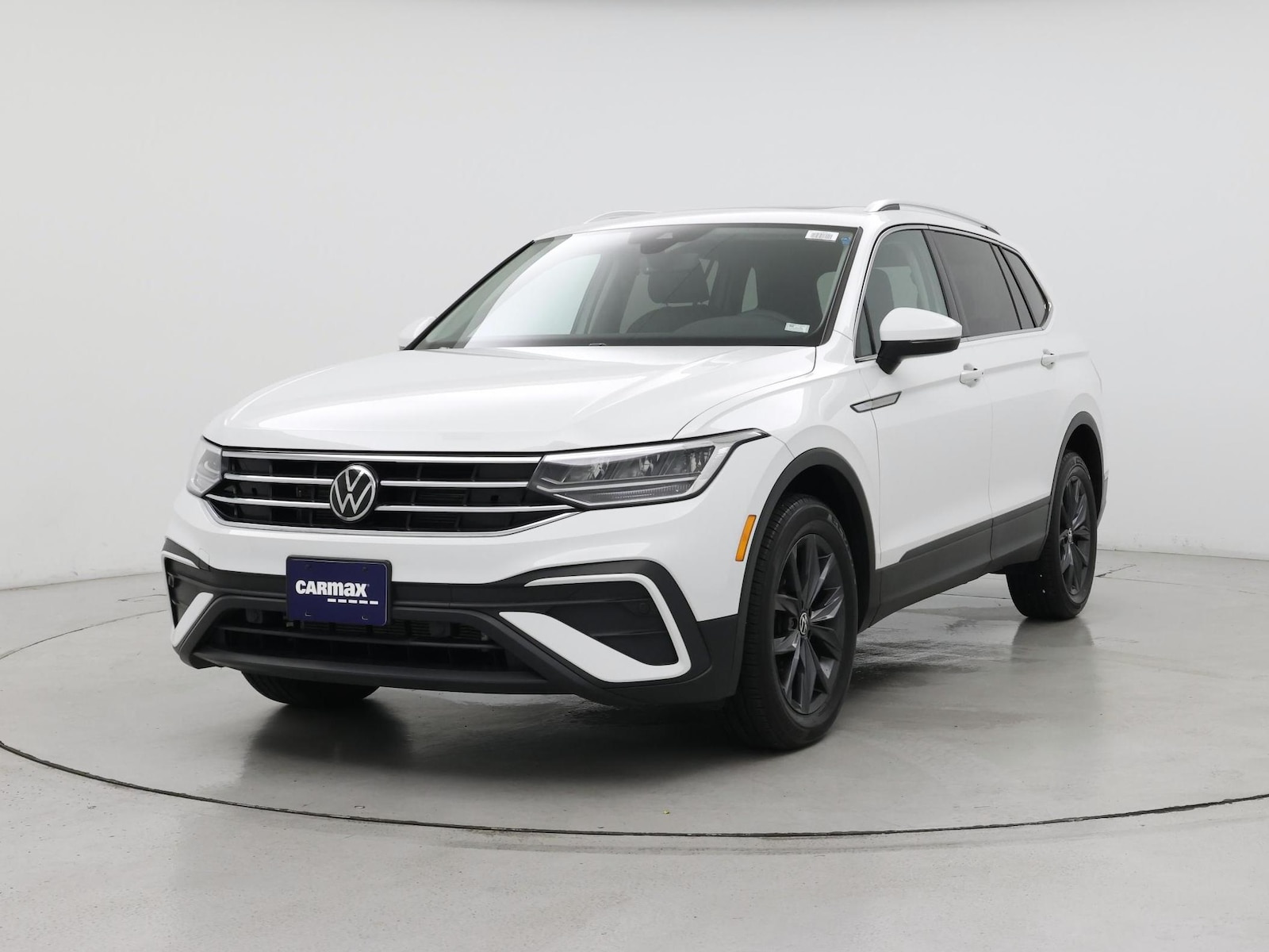 Image 5 of 2022 Volkswagen Tiguan SE