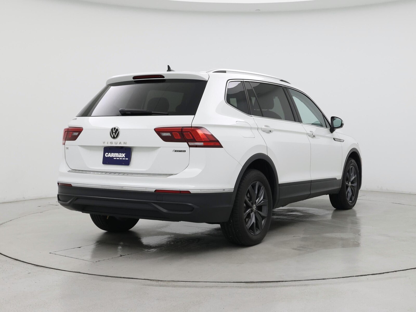 Image 9 of 2022 Volkswagen Tiguan SE
