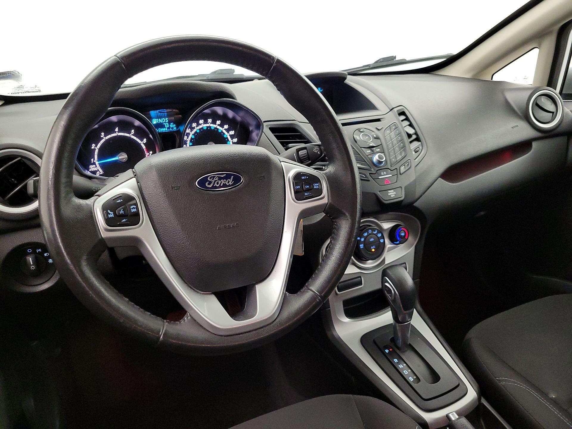 Thumbnail: 2015 Ford Fiesta - 9