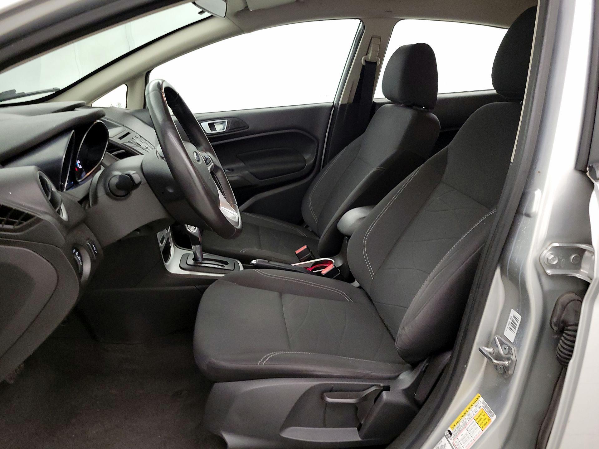 Thumbnail: 2015 Ford Fiesta - 11