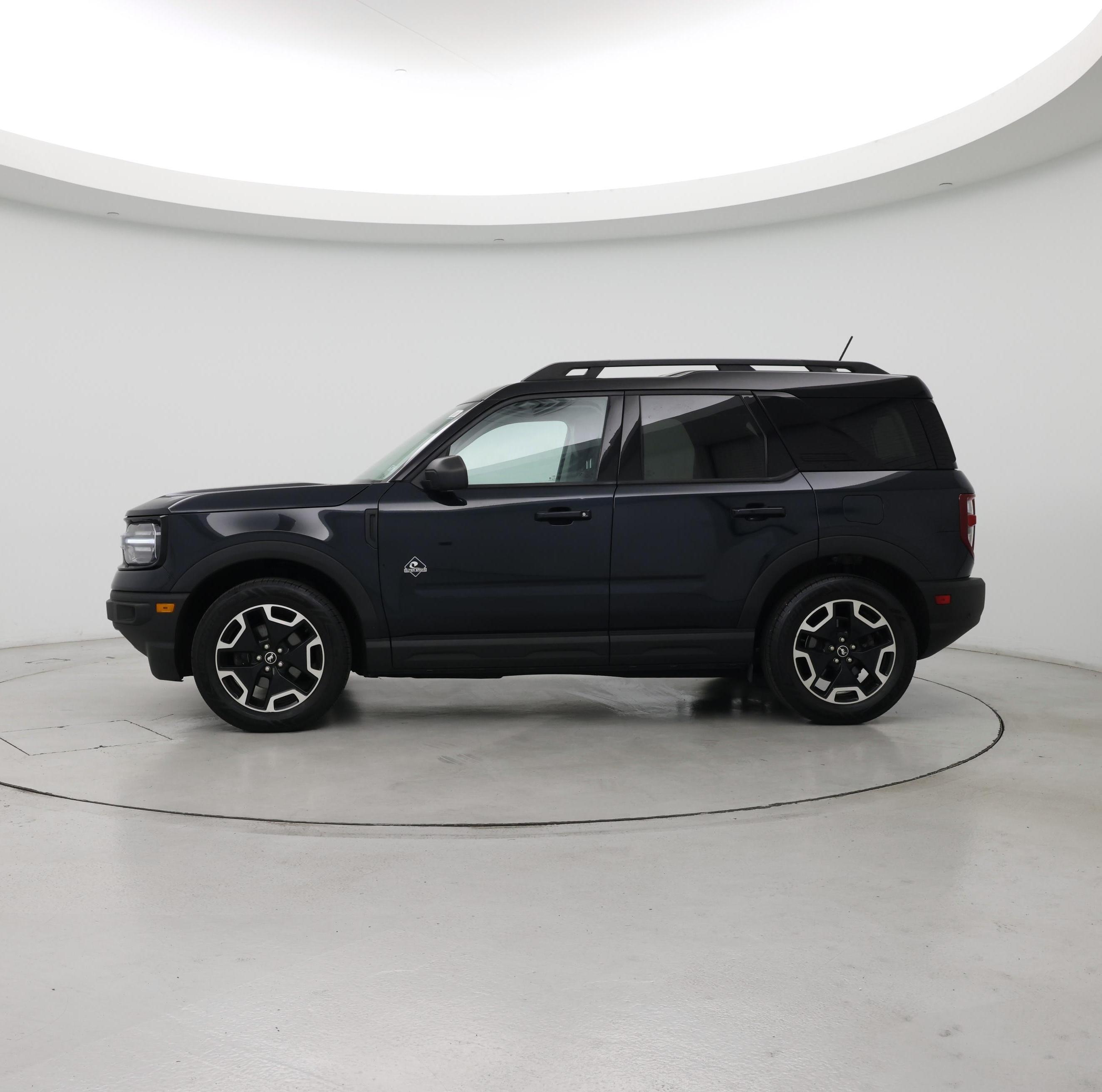 Thumbnail: 2022 Ford Bronco Sport - 3