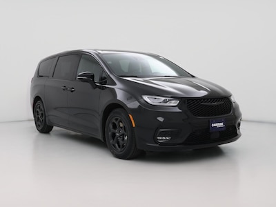 2023 Chrysler Pacifica Hybrid Limited -
                Wichita, KS