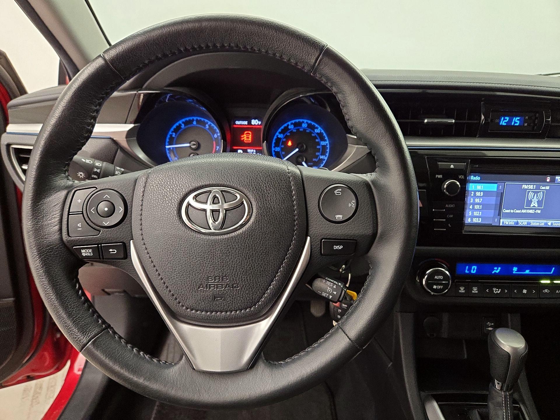 Thumbnail: 2015 Toyota Corolla - 10