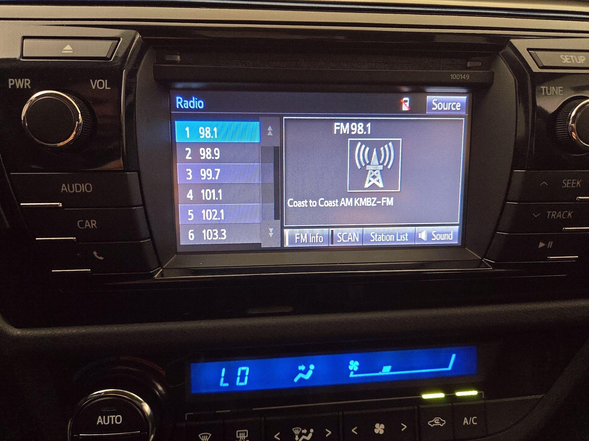 Thumbnail: 2015 Toyota Corolla - 15