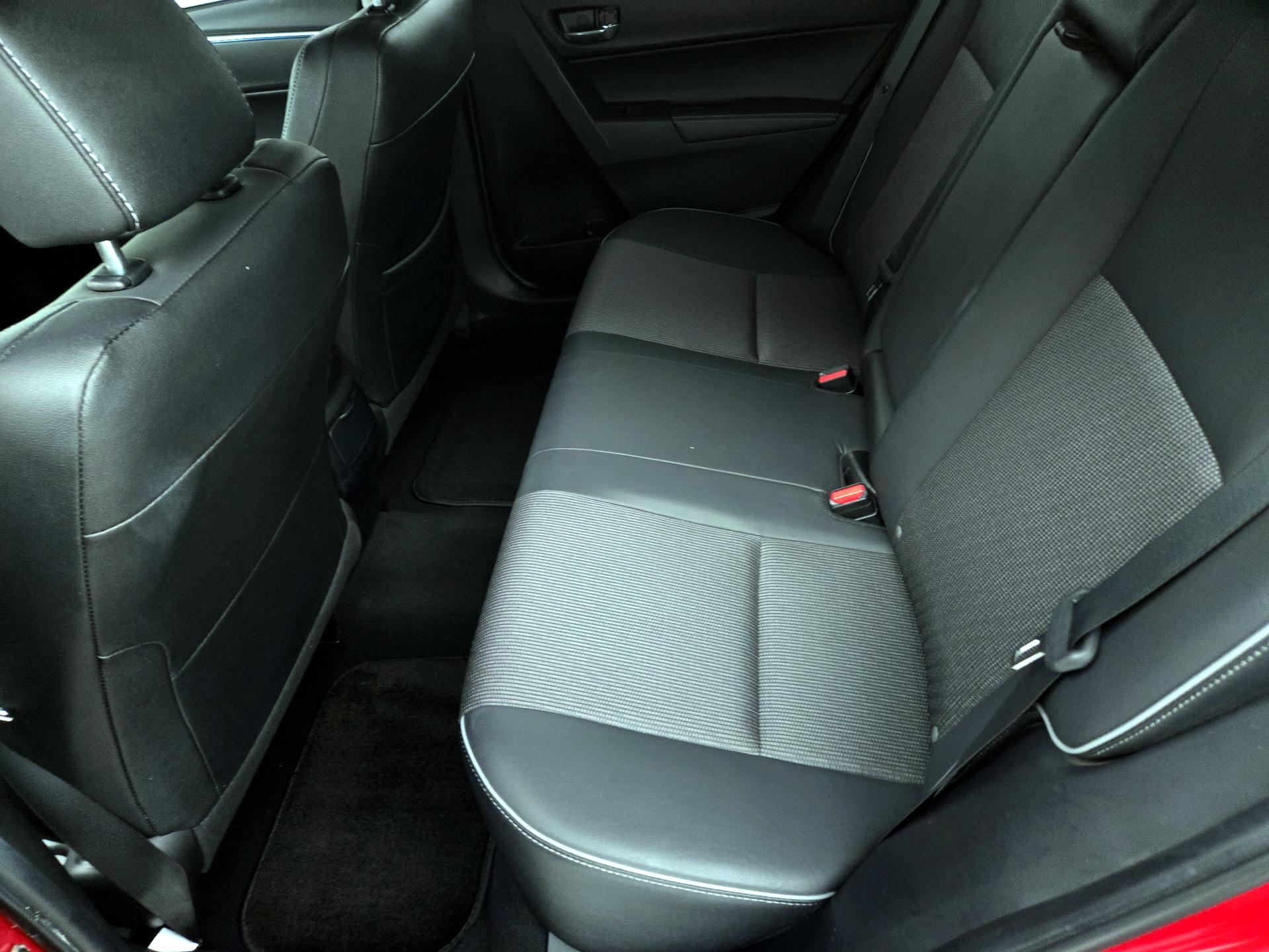 Thumbnail: 2015 Toyota Corolla - 19