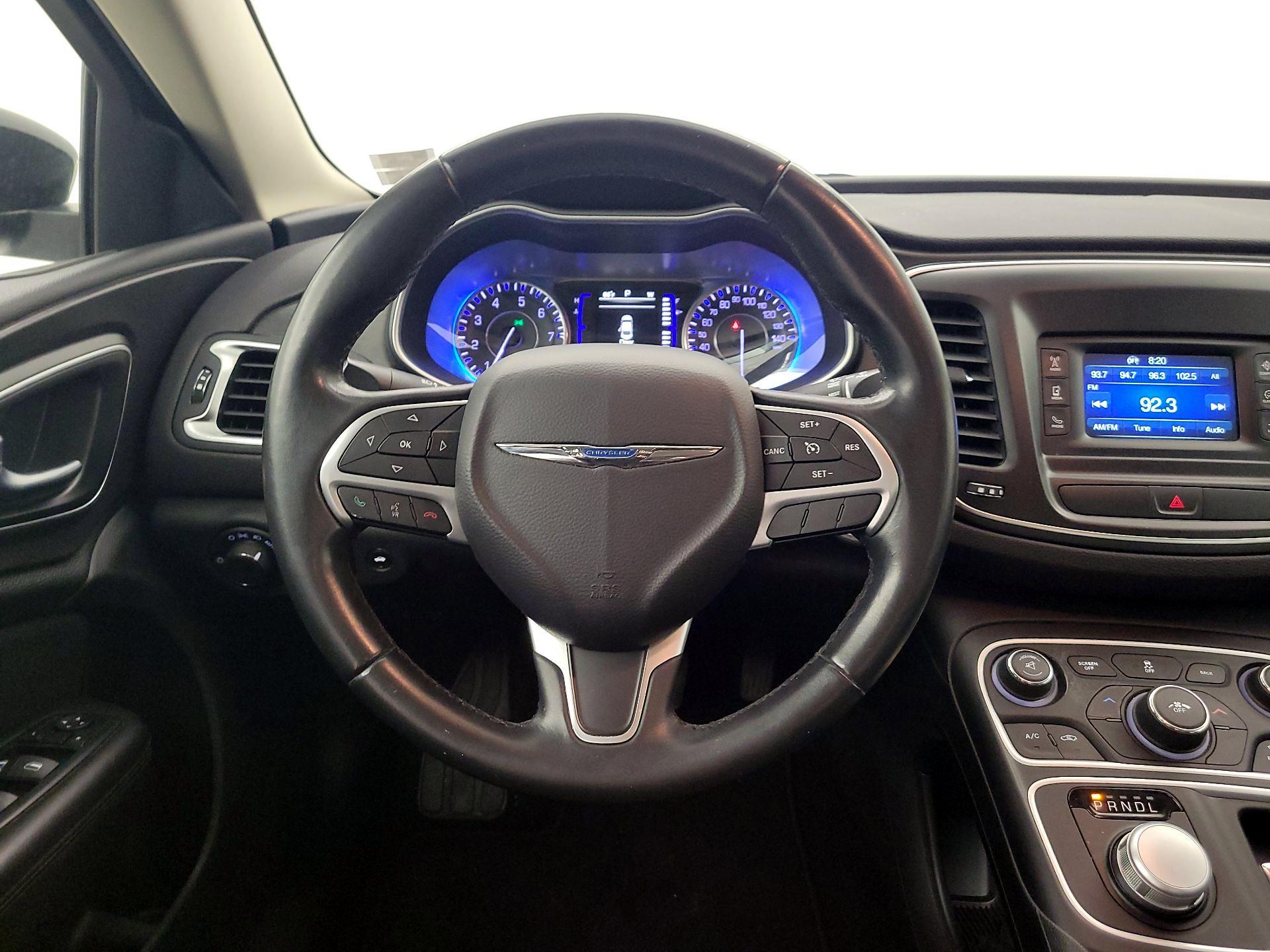 Thumbnail: 2017 Chrysler 200 - 10