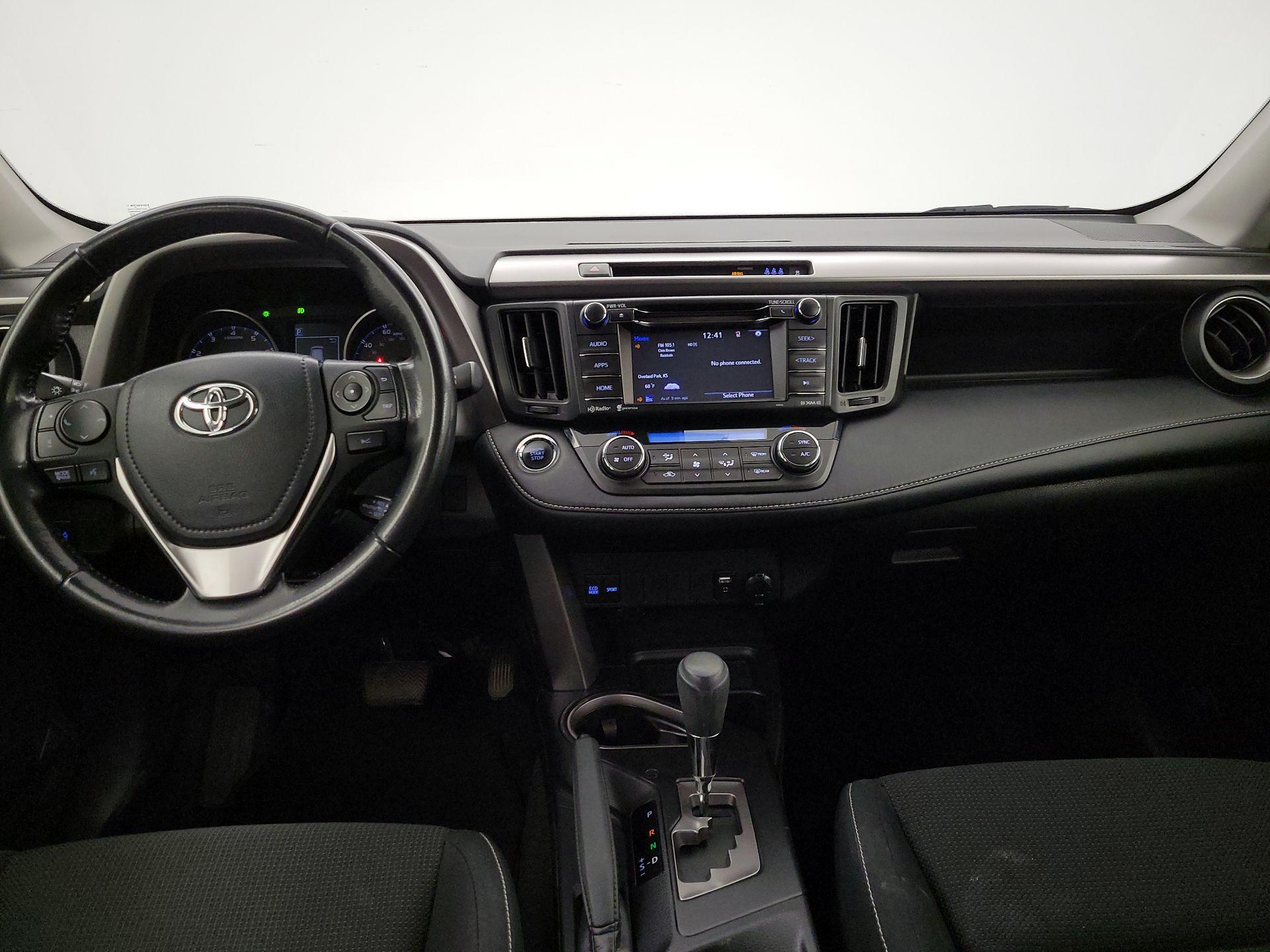 Thumbnail: 2018 Toyota RAV4 - 9