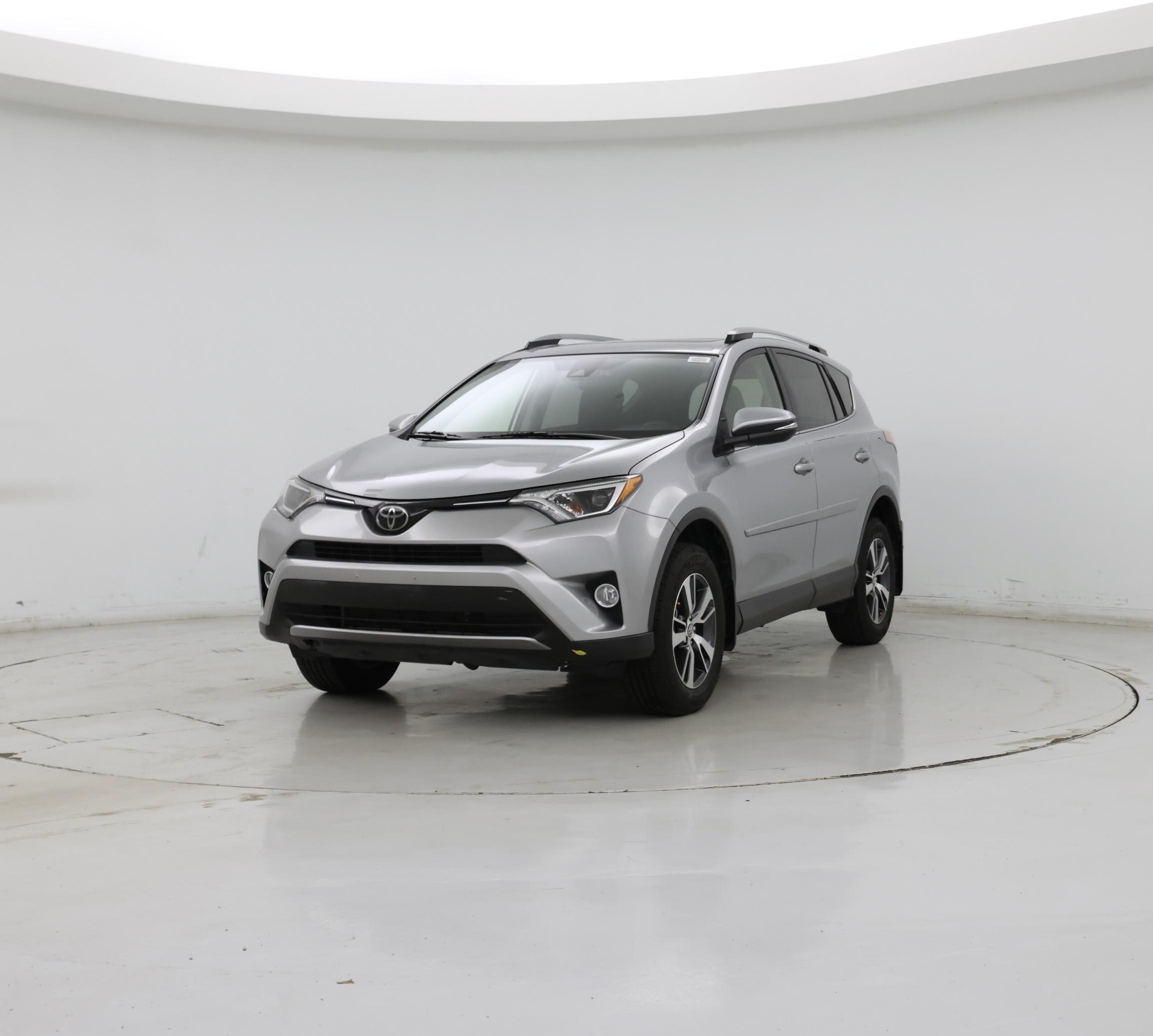 Thumbnail: 2018 Toyota RAV4 - 4