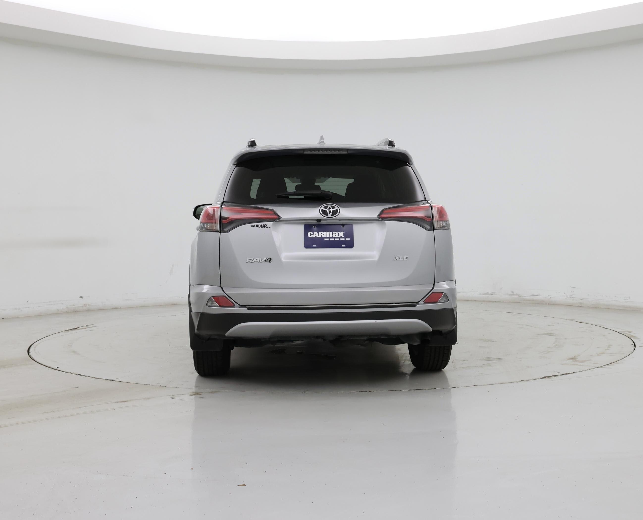 Thumbnail: 2018 Toyota RAV4 - 6