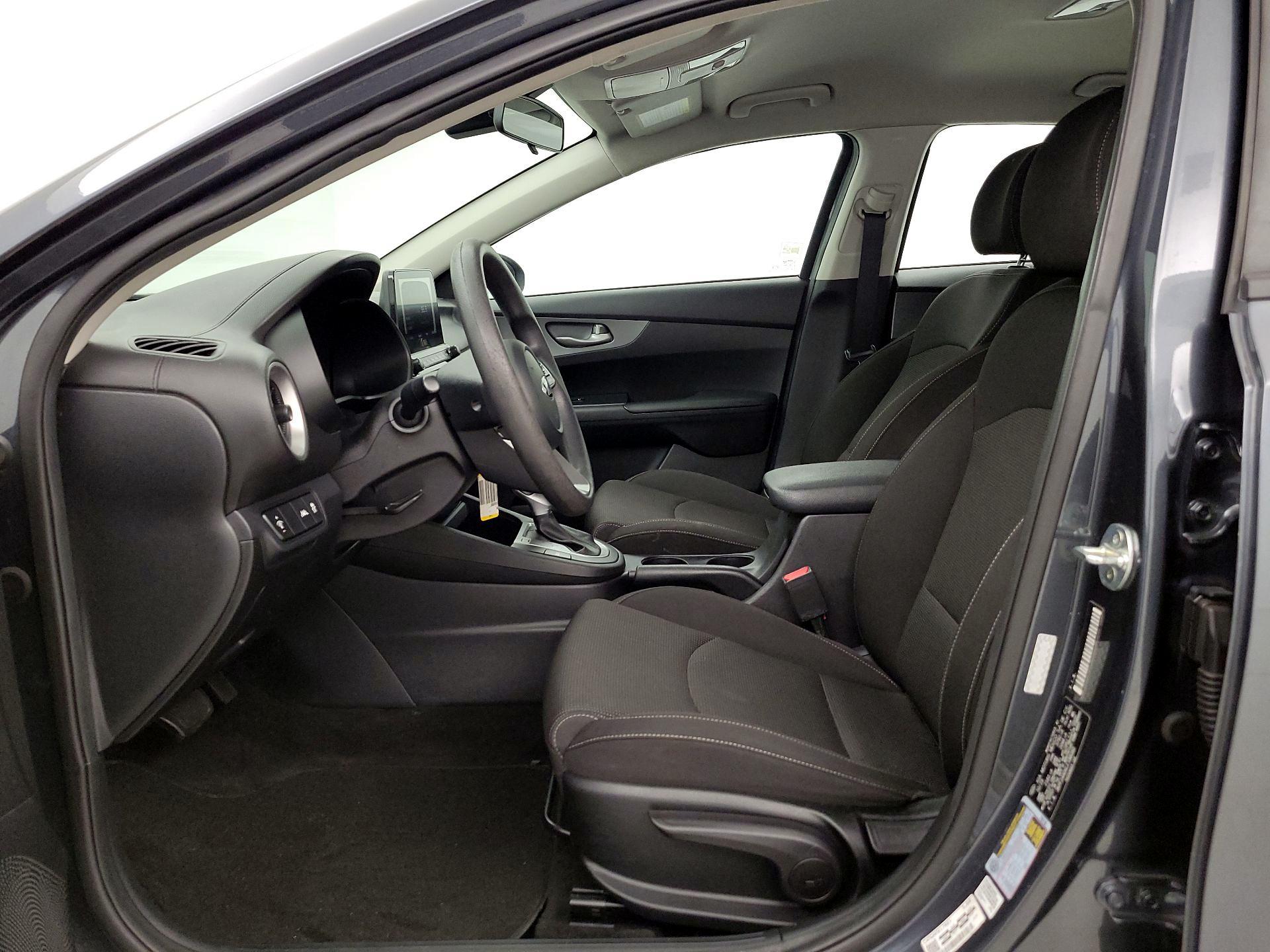 Thumbnail: 2020 Kia Forte - 11
