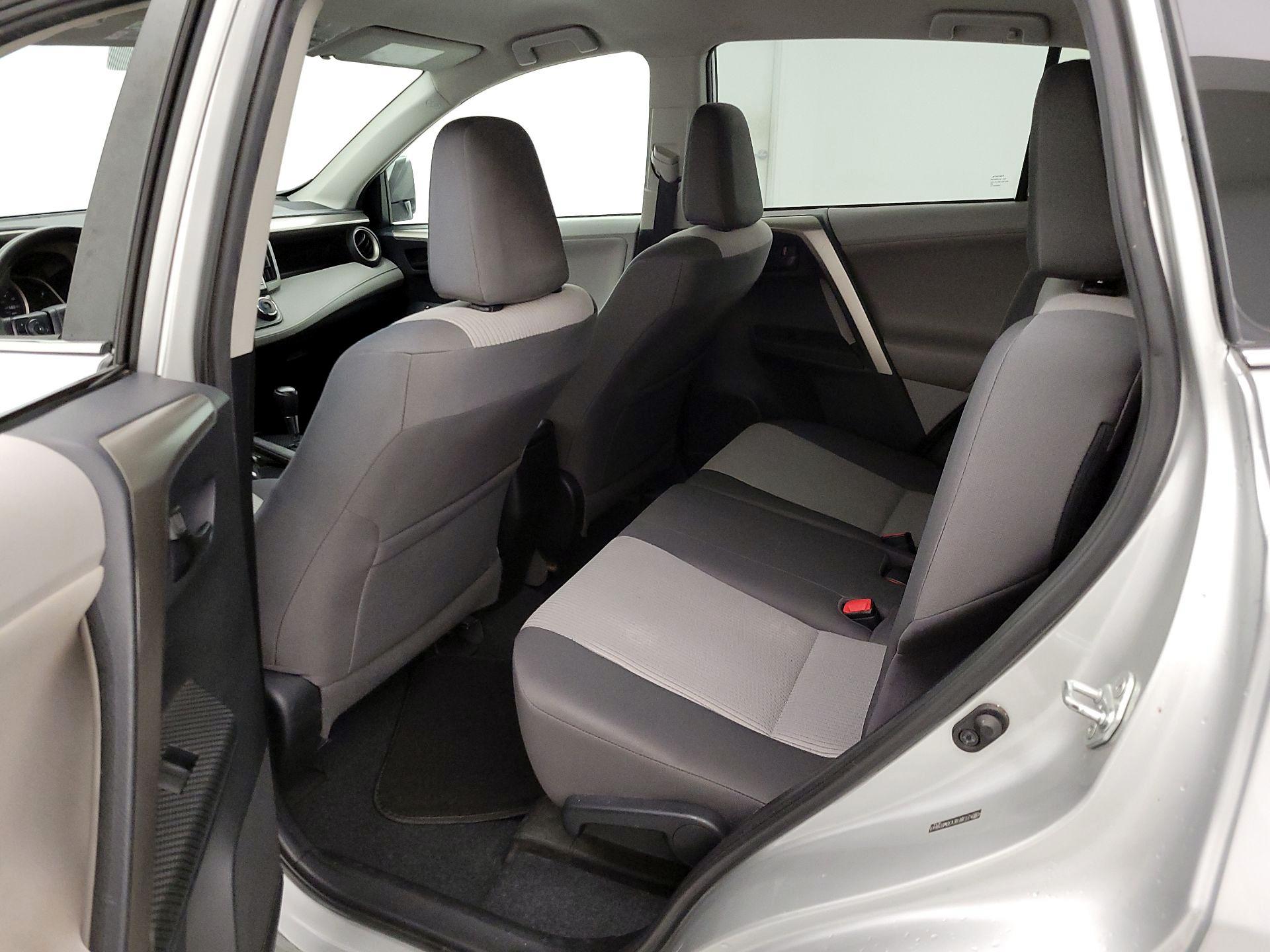 Thumbnail: 2013 Toyota RAV4 - 19