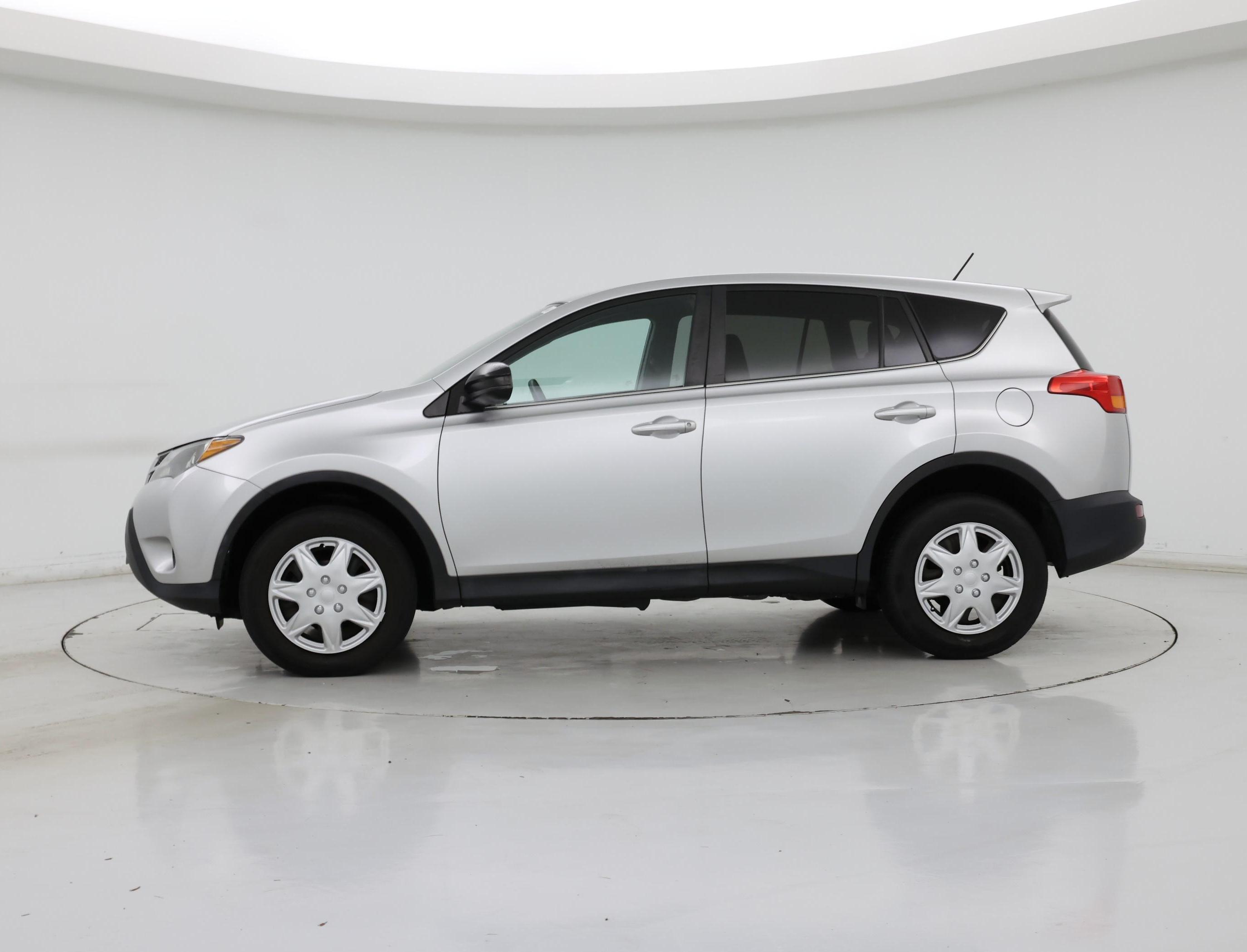 Thumbnail: 2013 Toyota RAV4 - 3
