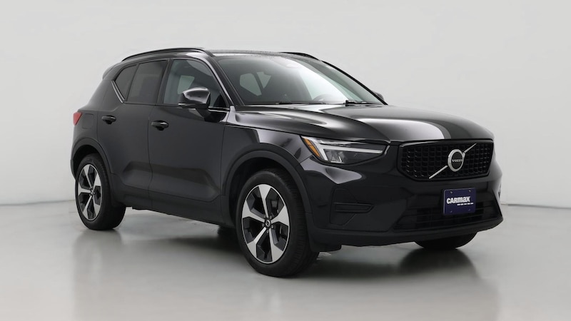 2024 Volvo XC40 B5 Core Hero Image