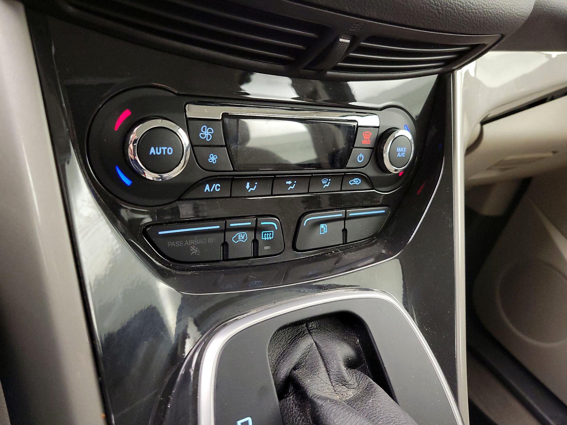Thumbnail: 2016 Ford C-Max - 17