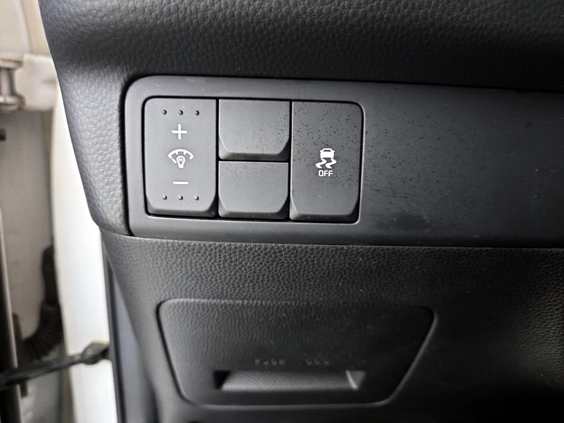 Thumbnail: 2016 Kia Soul - 13