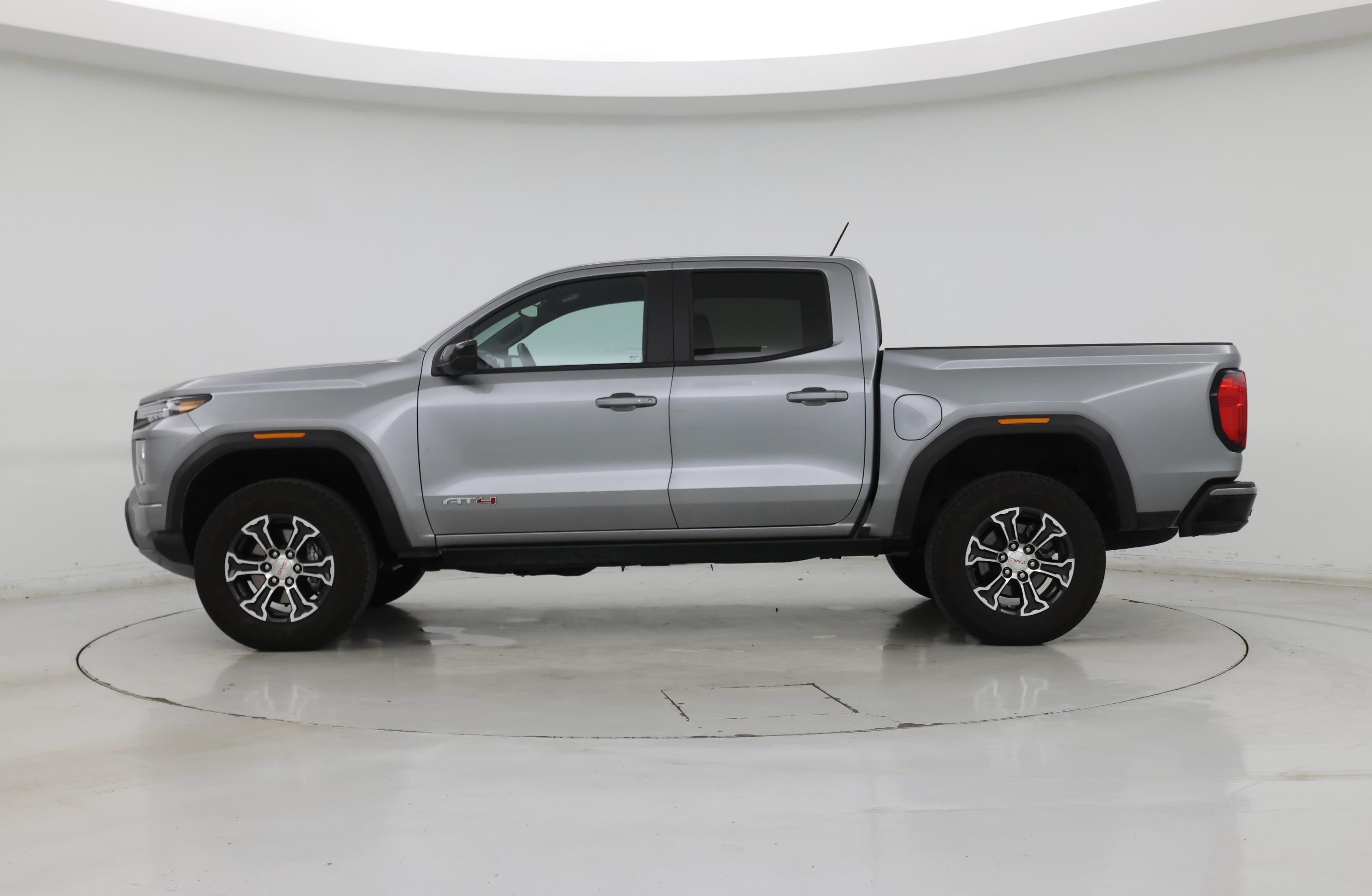 Thumbnail: 2024 GMC Canyon - 3