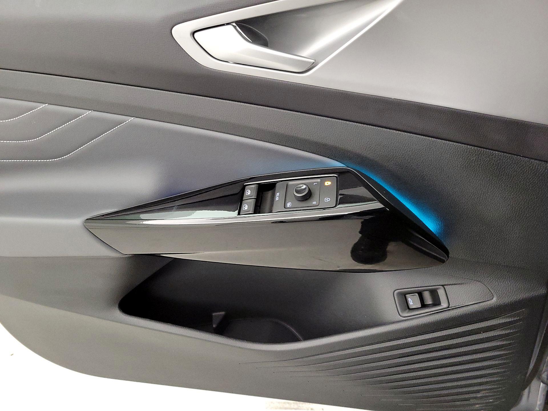 Thumbnail: 2023 Volkswagen ID.4 - 12