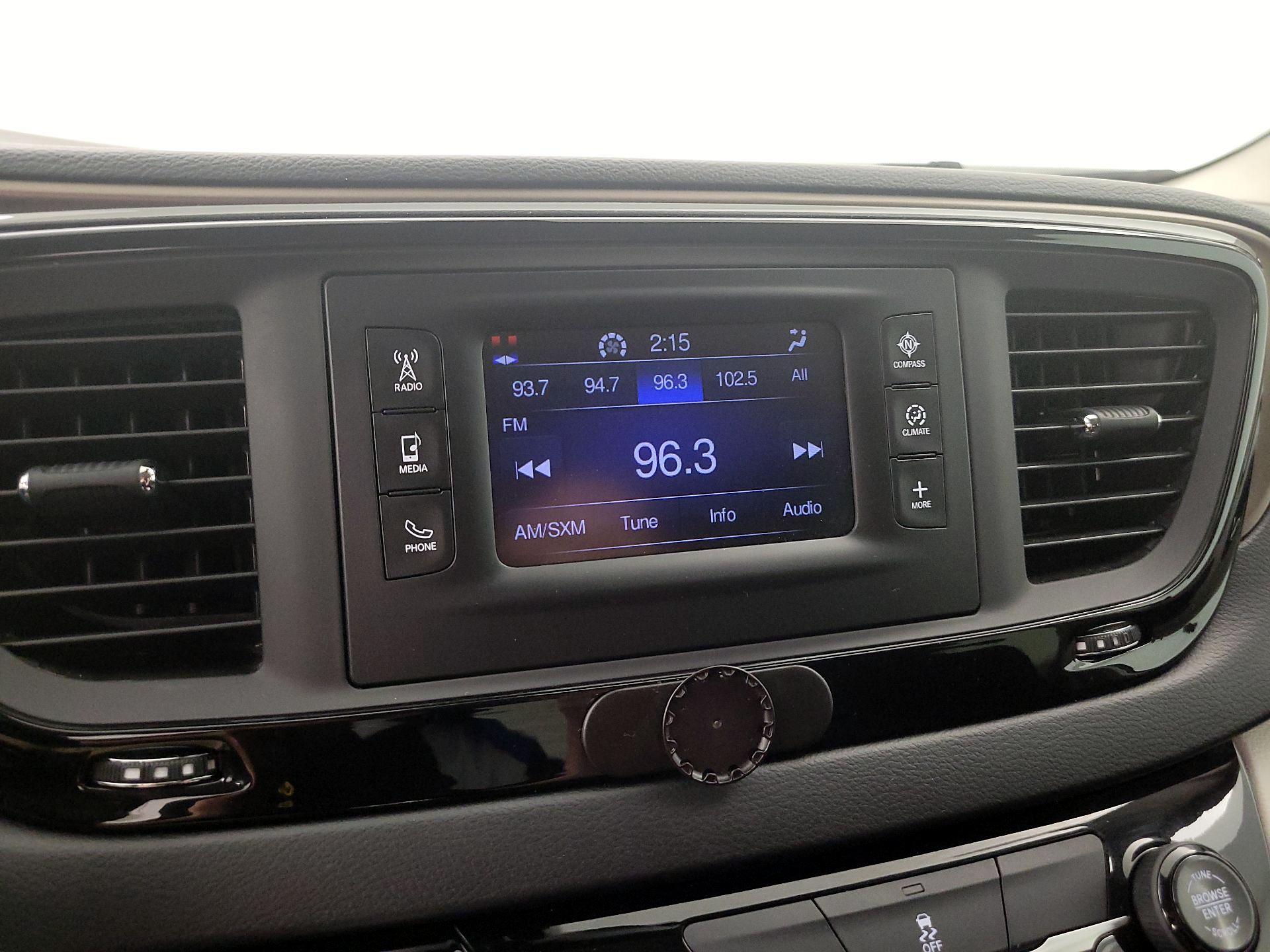 Thumbnail: 2017 Chrysler Pacifica - 15