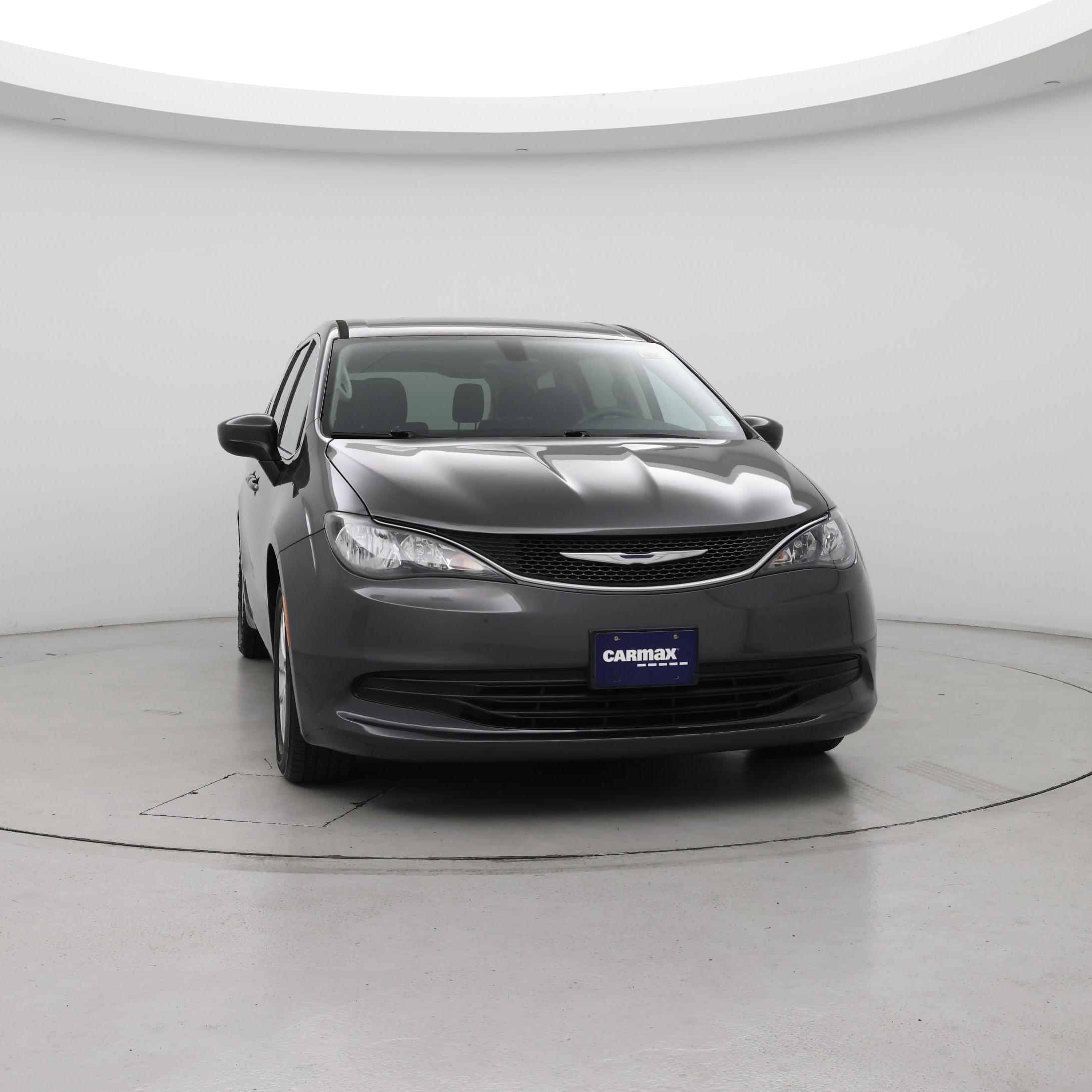 Thumbnail: 2017 Chrysler Pacifica - 5