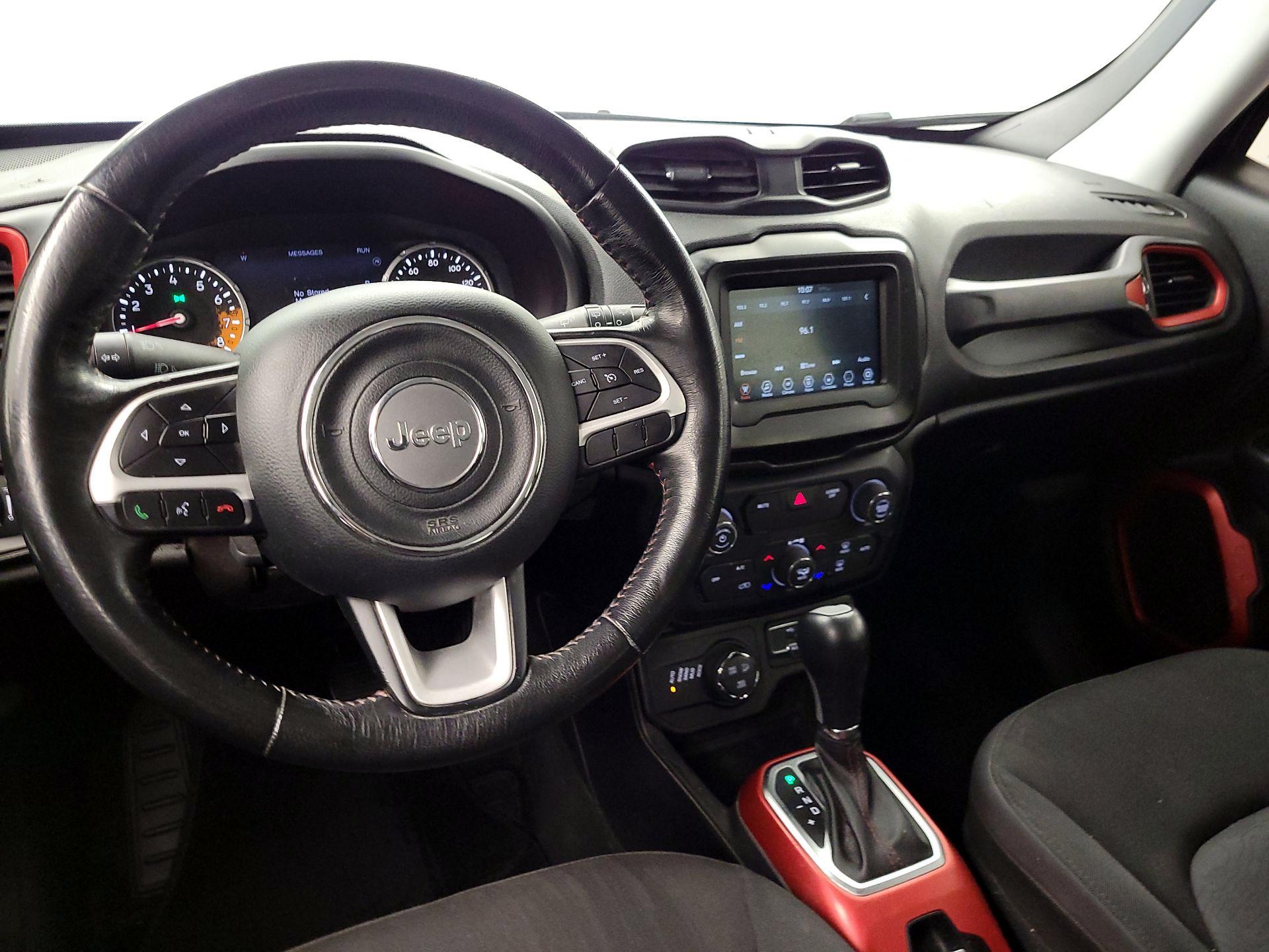 Thumbnail: 2018 Jeep Renegade - 9