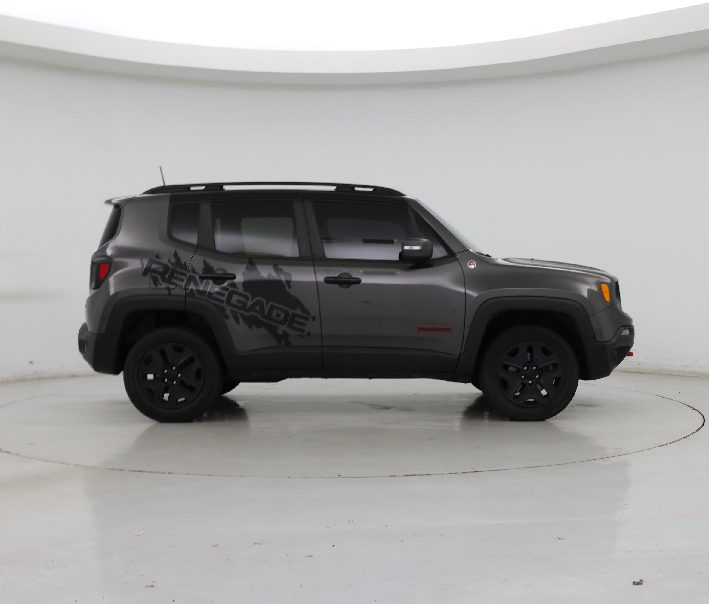 Thumbnail: 2018 Jeep Renegade - 7