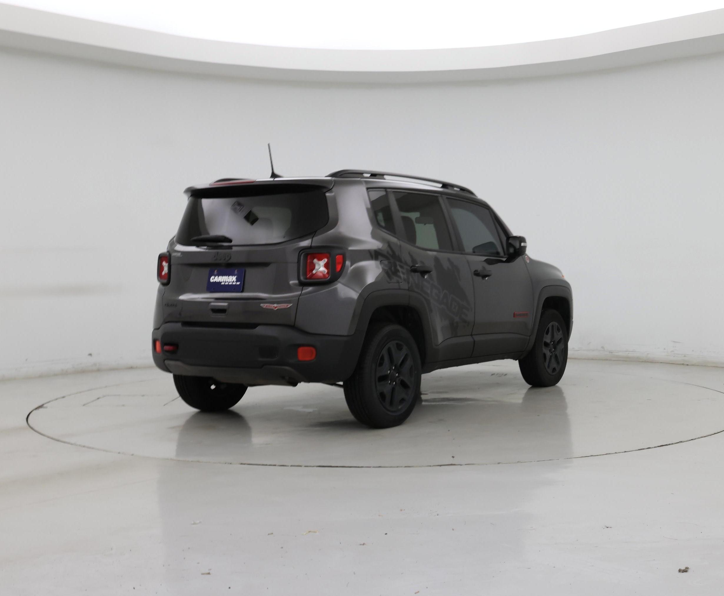 Thumbnail: 2018 Jeep Renegade - 8