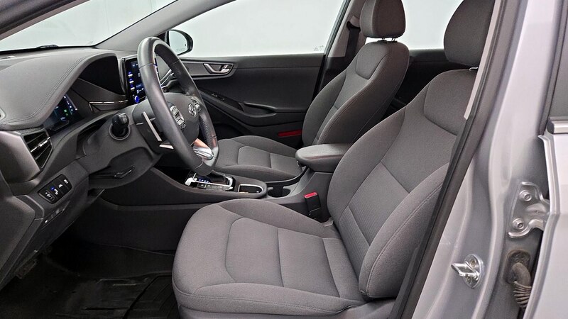 2022 Hyundai Ioniq SE 11
