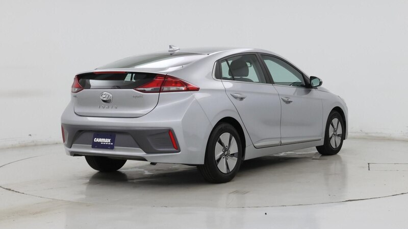2022 Hyundai Ioniq SE 8