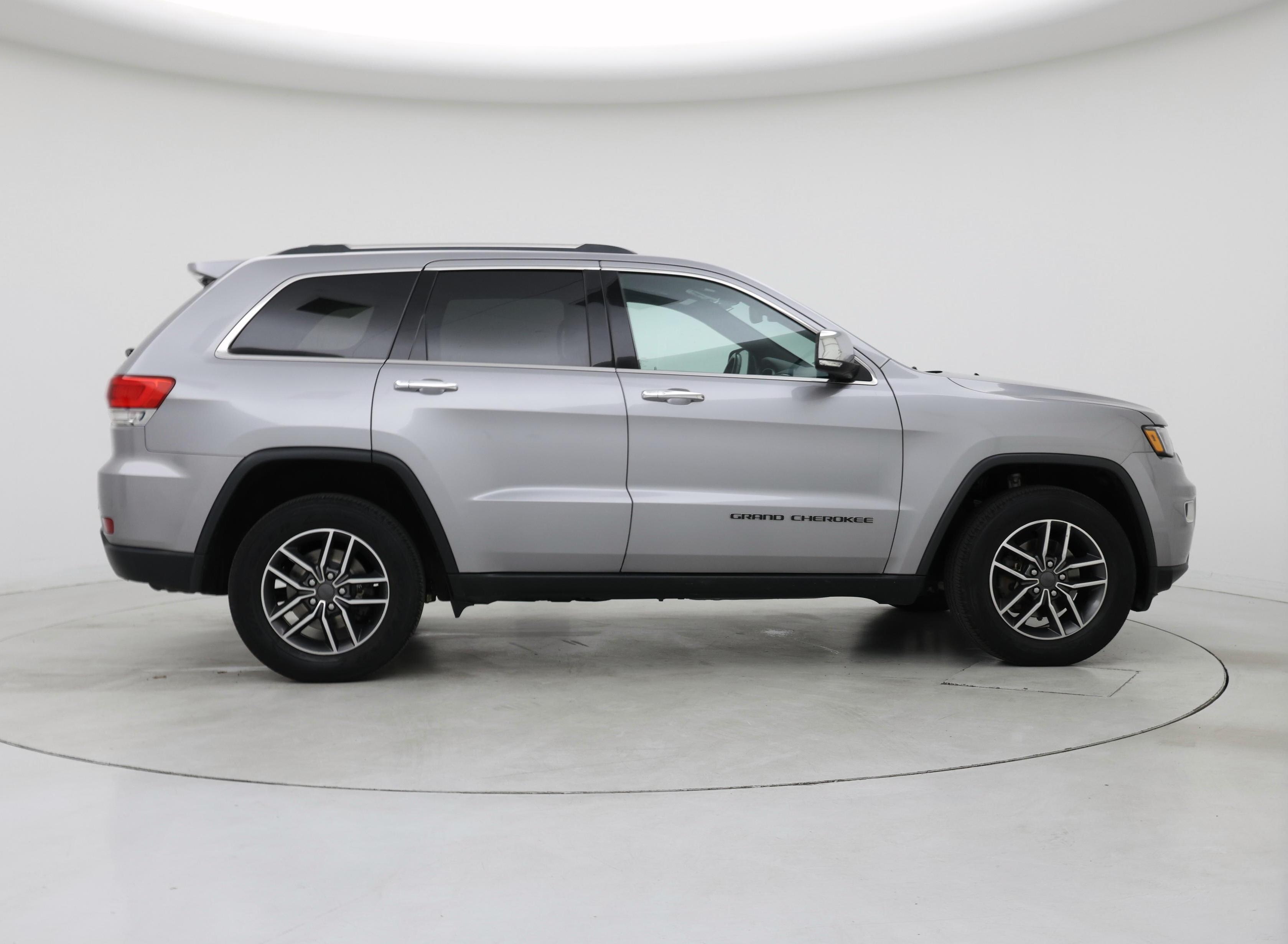 Thumbnail: 2019 Jeep Grand Cherokee - 7