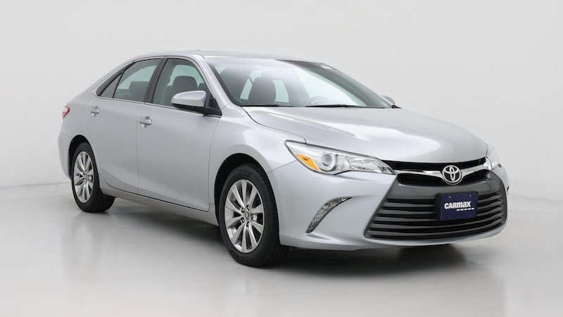 2015 Toyota Camry XLE Hero Image