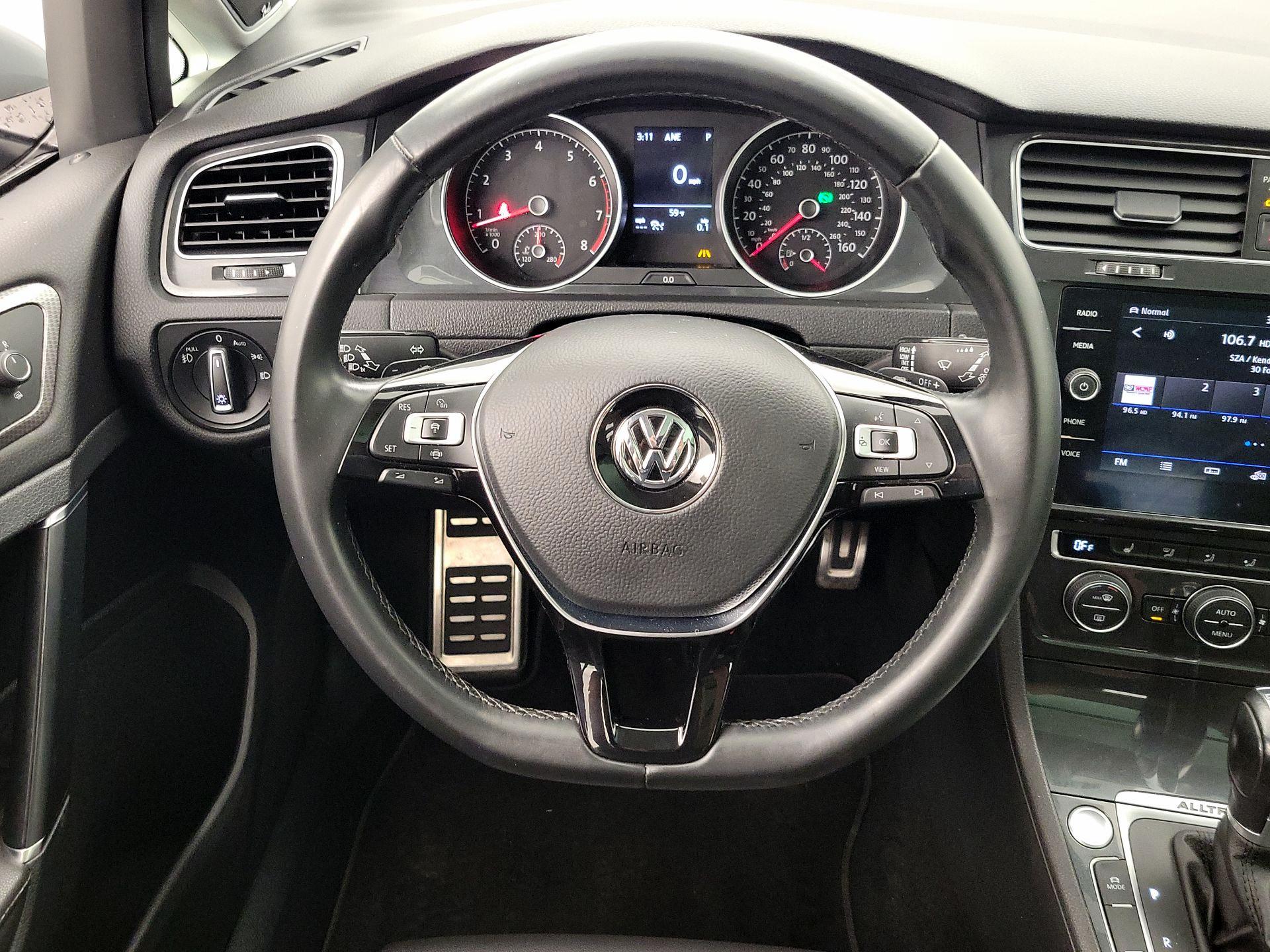 Thumbnail: 2019 Volkswagen Golf - 10