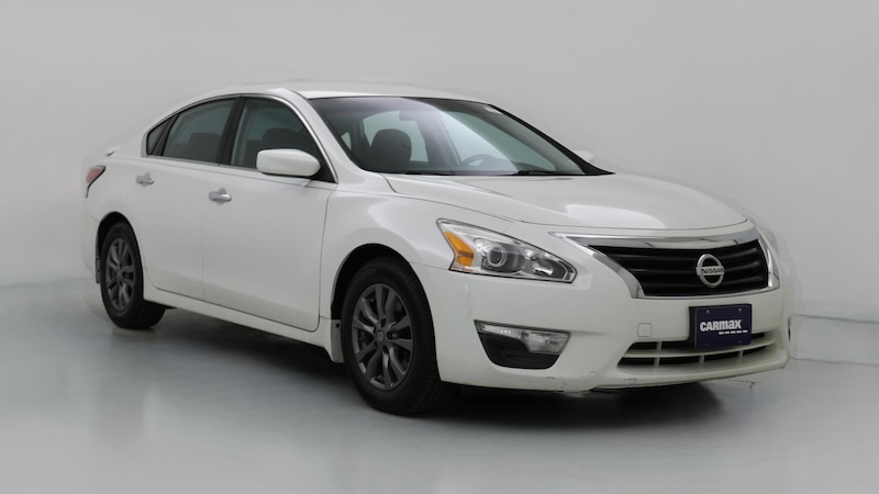 2015 Nissan Altima S Hero Image