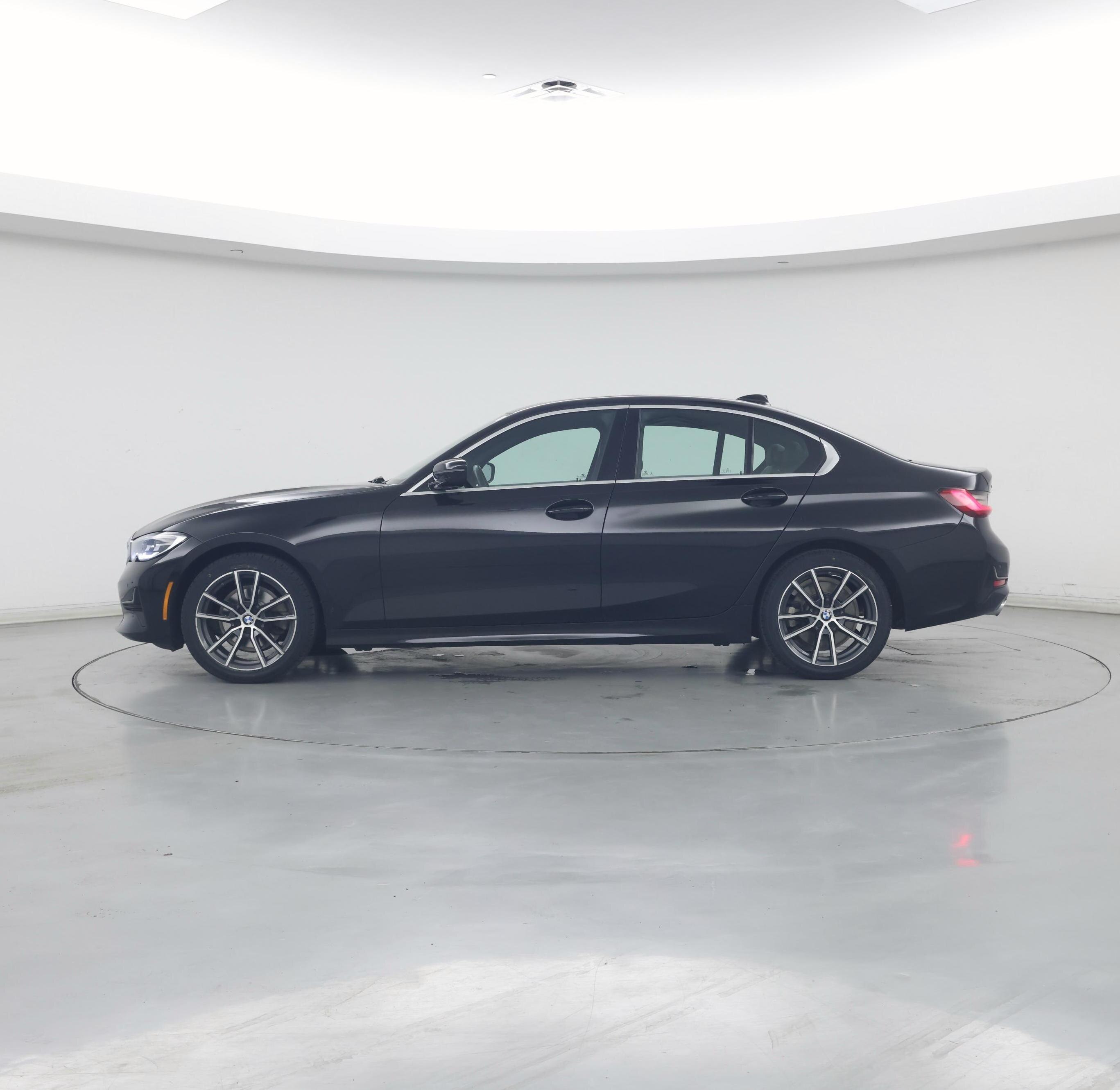 Thumbnail: 2020 BMW 3 Series - 3