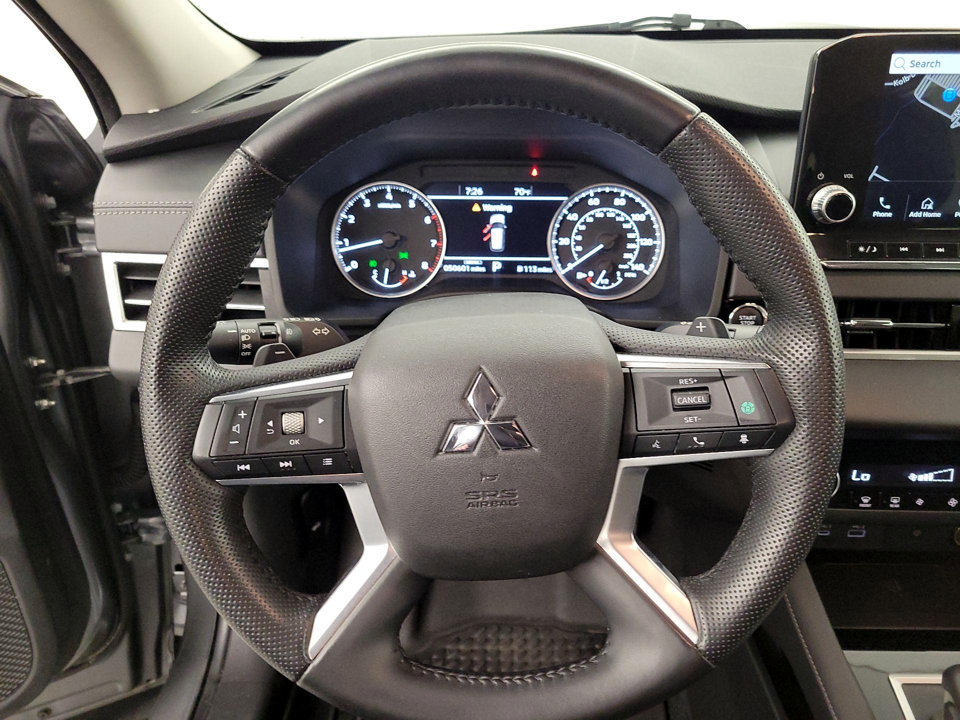 Thumbnail: 2022 Mitsubishi Outlander - 10