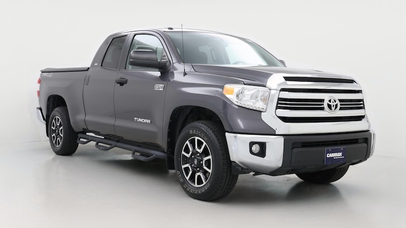 2017 Toyota Tundra SR5 Hero Image