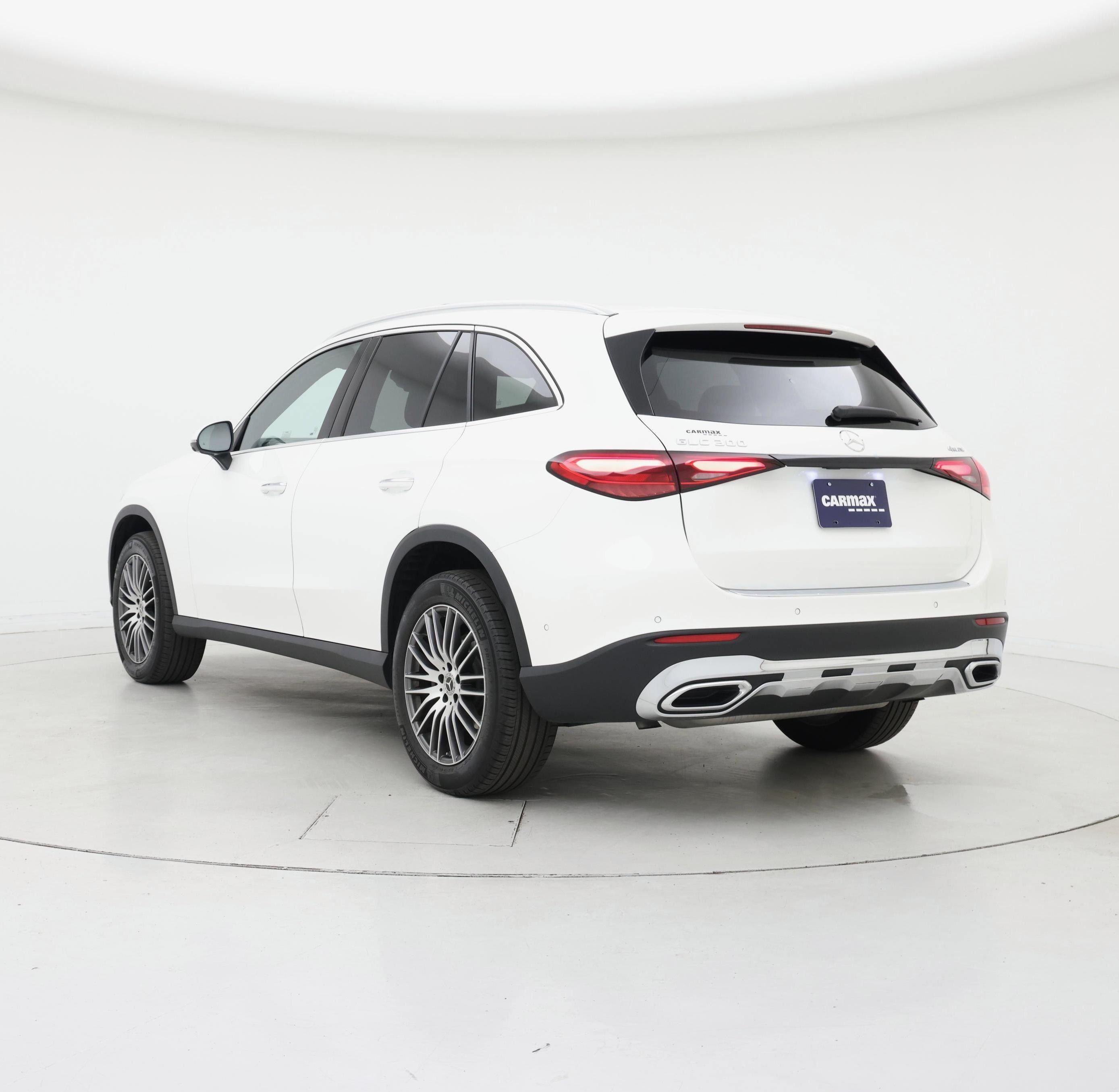 Thumbnail: 2023 Mercedes-Benz GLC - 2